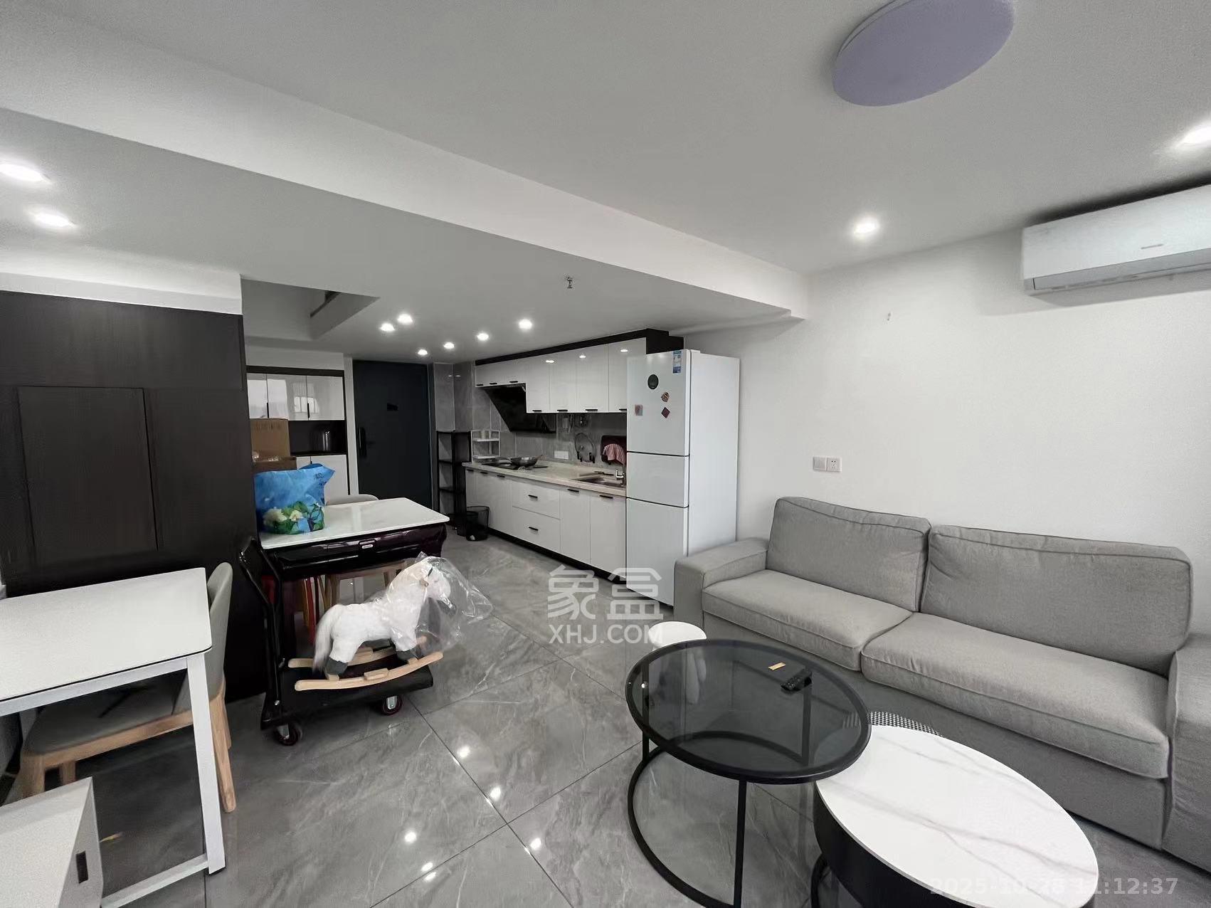 芙蓉万国城MOMA(卓越汇富苑) 2室1厅1卫 2300.0元/月 芙蓉万国城MOMA(卓越汇富苑) 2室1厅1卫 2300.0元/月室内图