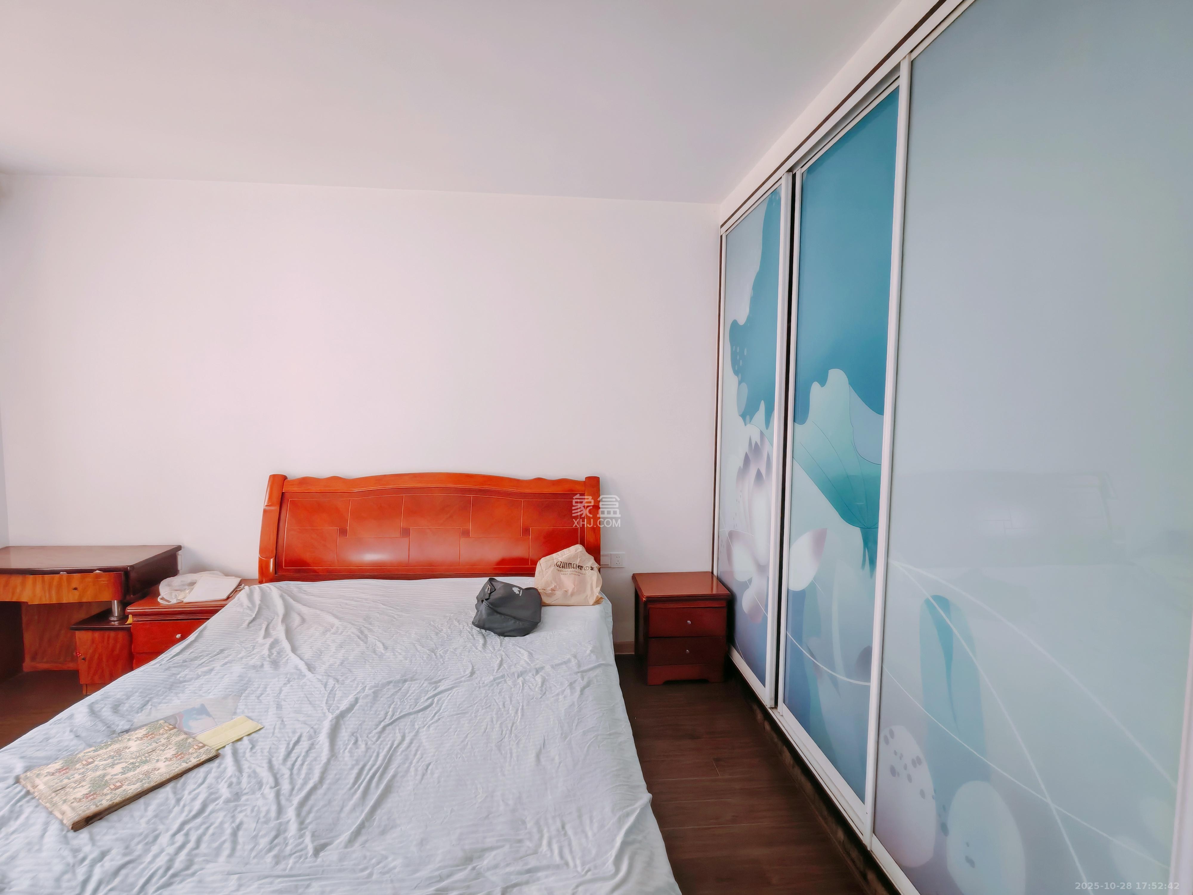 枫林美景  3室2厅1卫    2600.0元/月 枫林美景  3室2厅1卫    2600.0元/月室内图