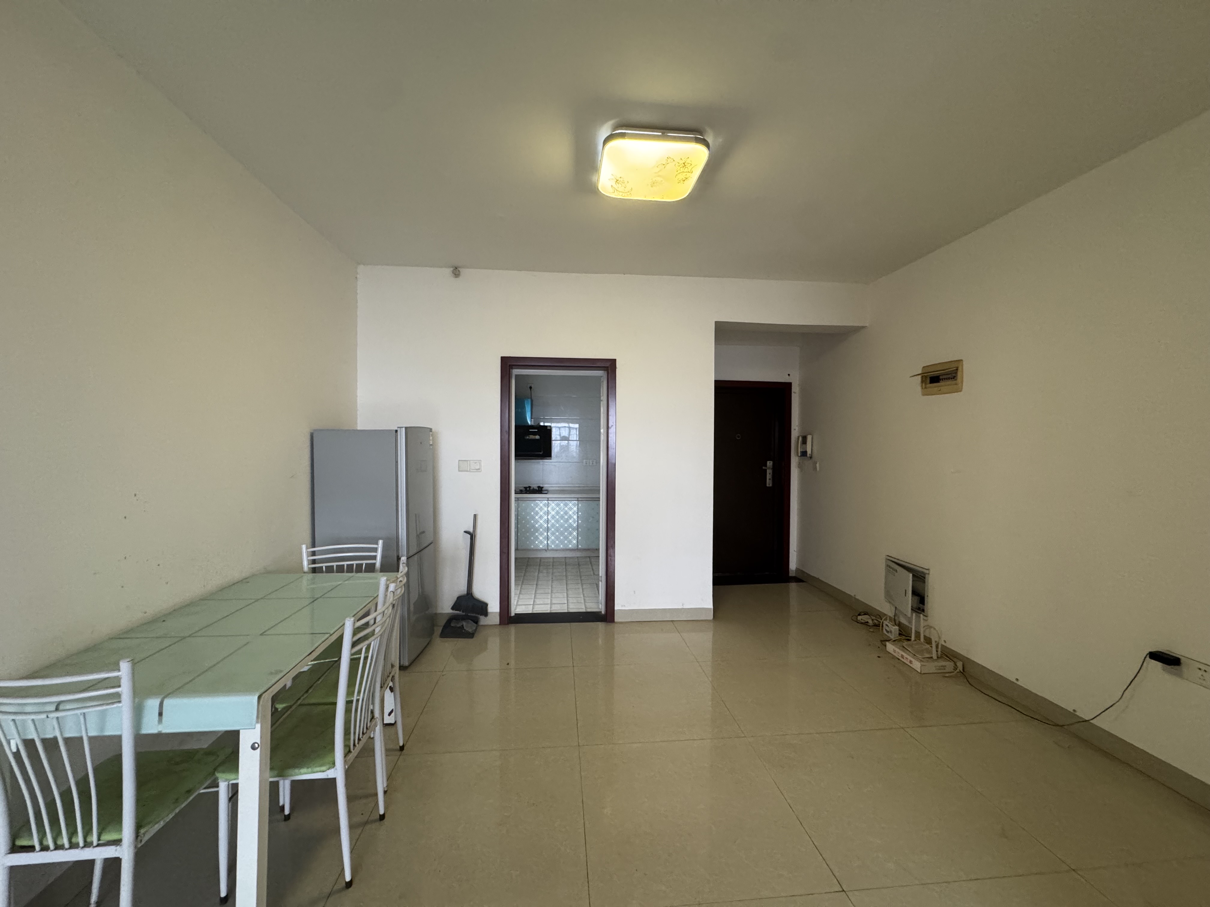 中电怡和苑  2室2厅1卫    1200.0元/月室内图