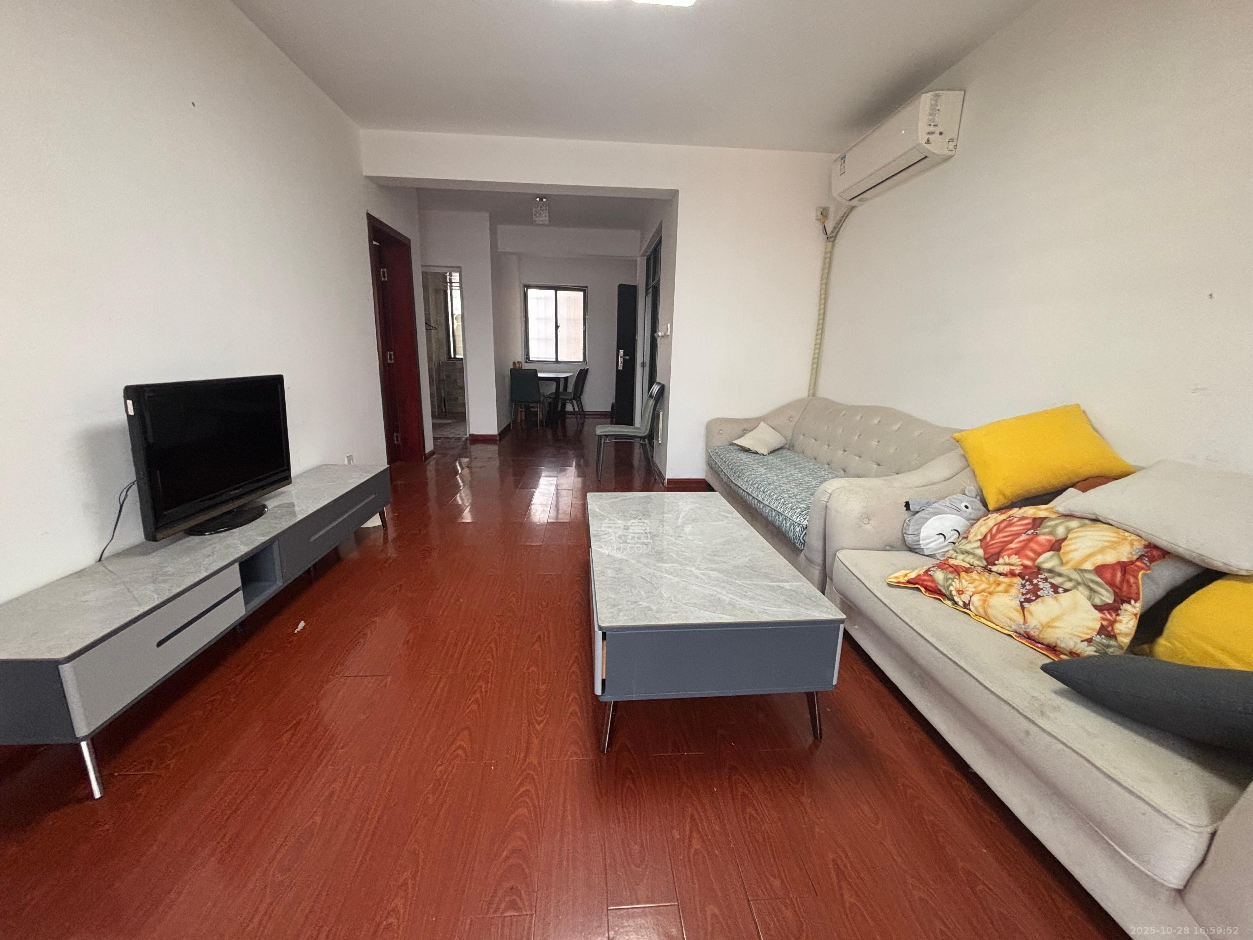 颐兴家园 3室2厅1卫 2400.0元/月 颐兴家园 3室2厅1卫 2400.0元/月室内图