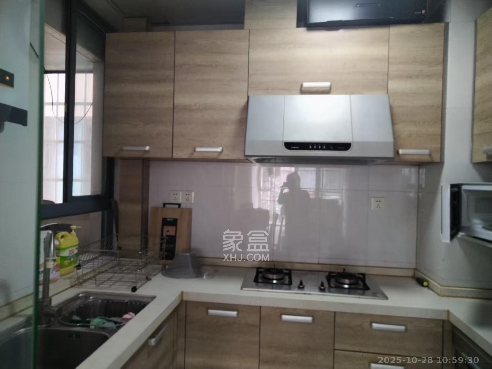 欧园  3室2厅1卫    2600.0元/月 欧园  3室2厅1卫    2600.0元/月室内图