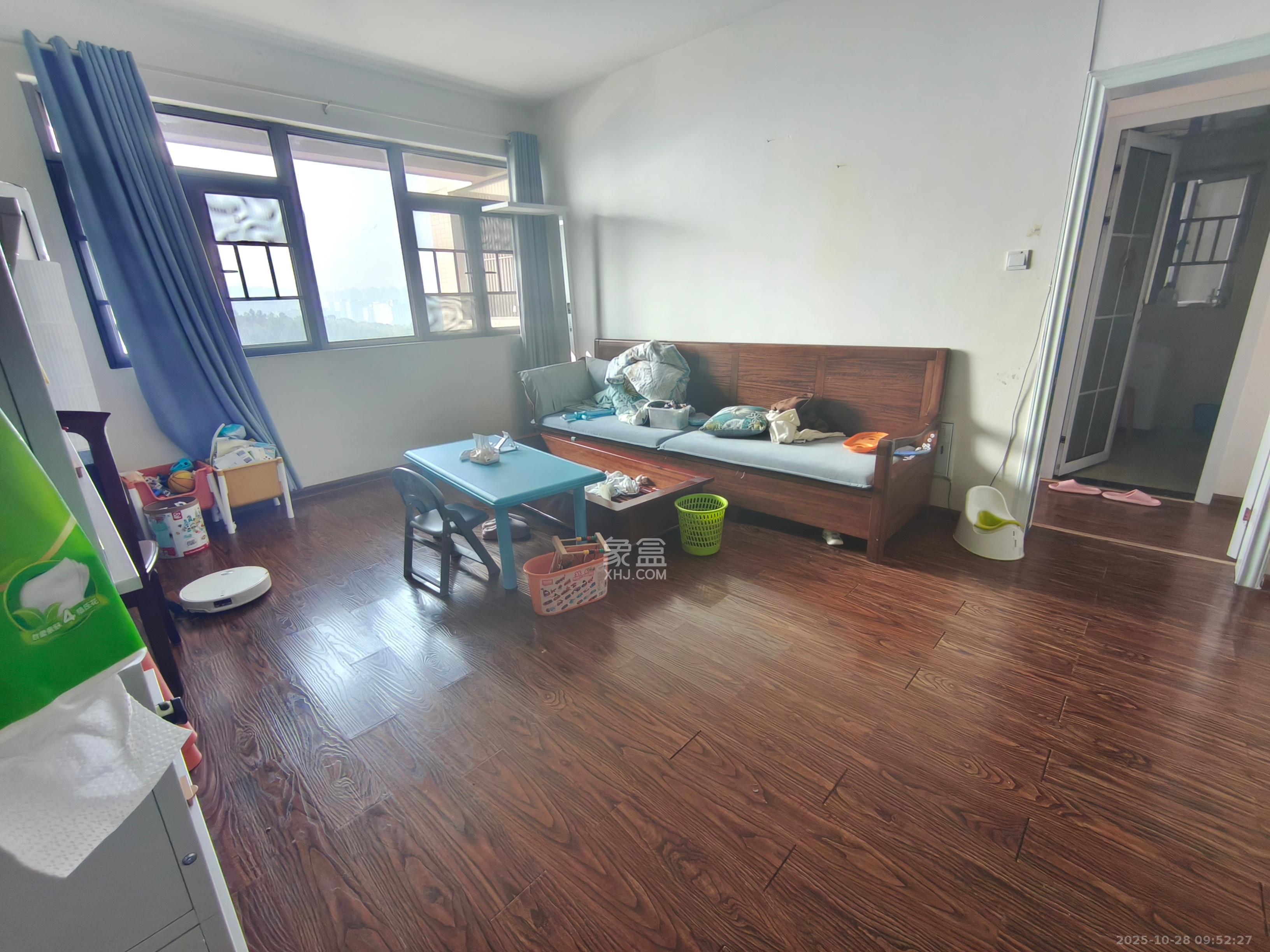 八方小区B区  3室2厅2卫    4200.0元/月 八方小区B区  3室2厅2卫    4200.0元/月室内图