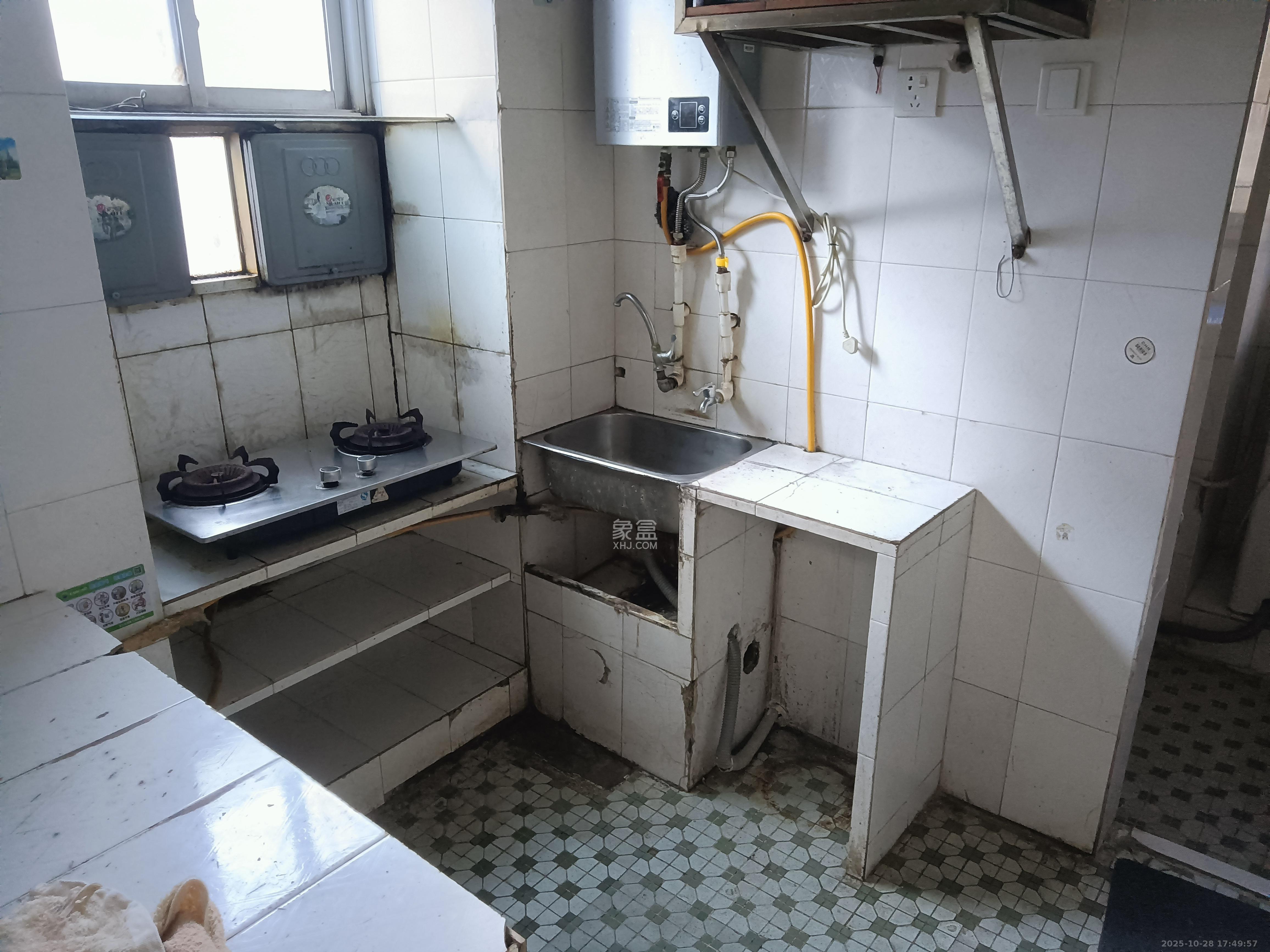 狮子山一片  3室1厅1卫    1800.0元/月 狮子山一片  3室1厅1卫    1800.0元/月室内图