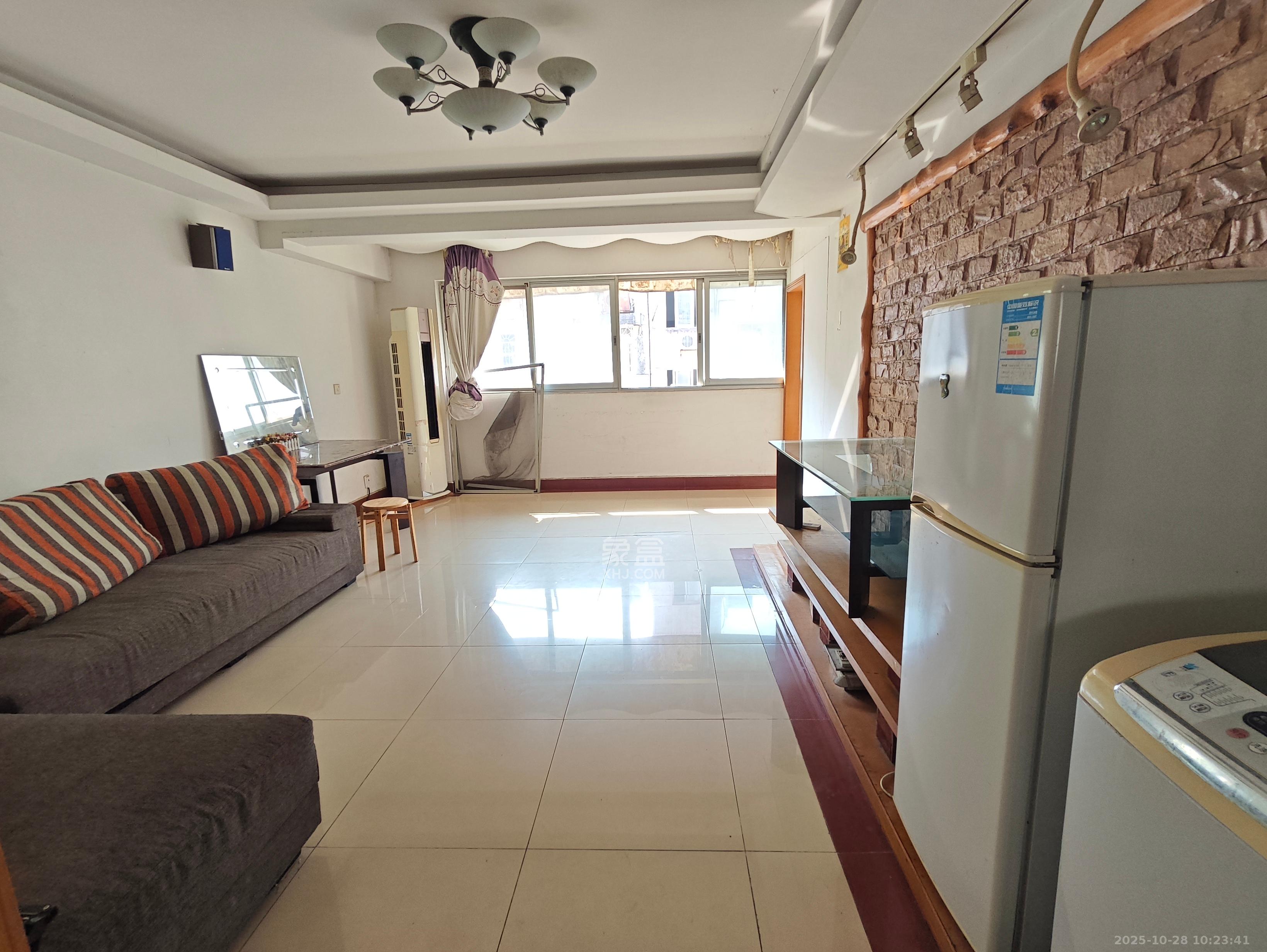 湘计花园  3室2厅1卫    2300.0元/月 湘计花园  3室2厅1卫    2300.0元/月