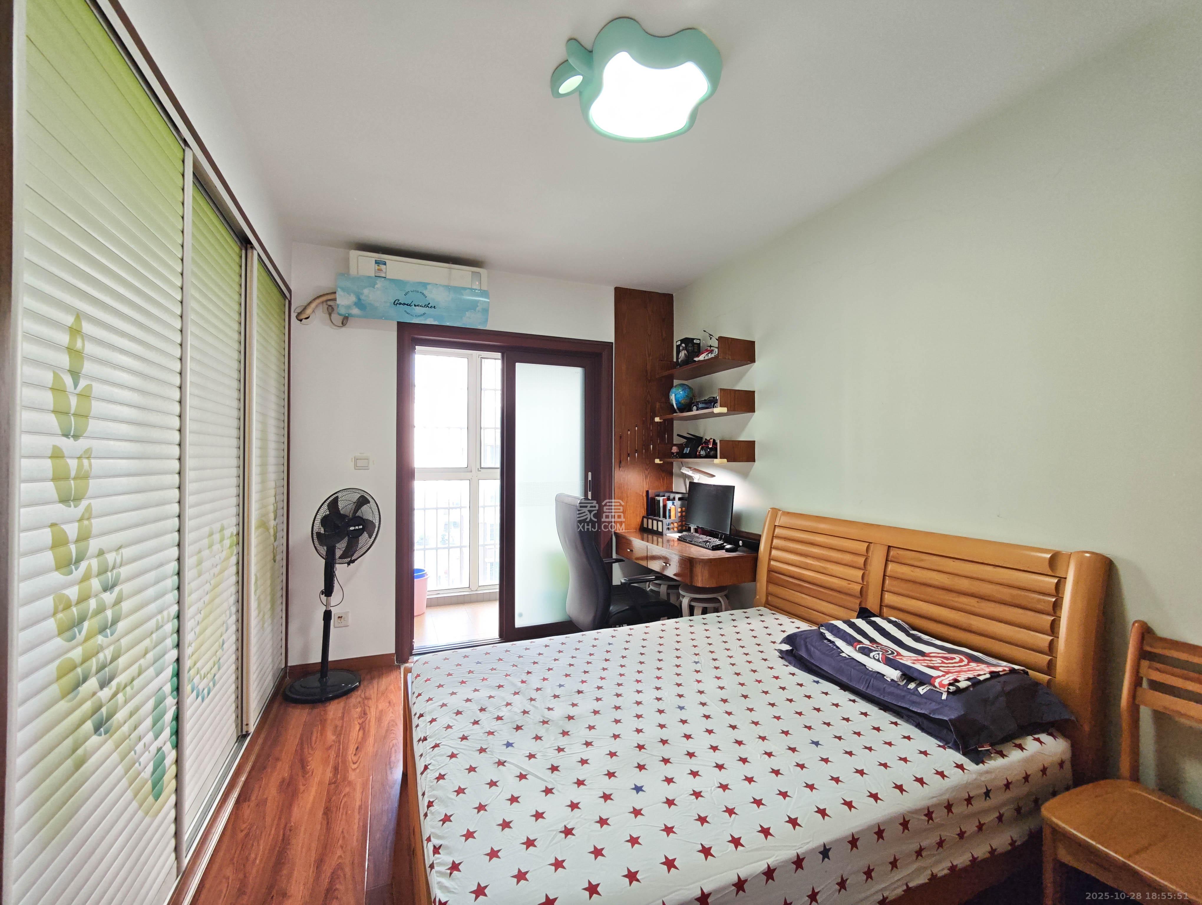 泰禹家园（彩云之翼家园一期、二期、三期）  4室2厅2卫    100.0万卧室