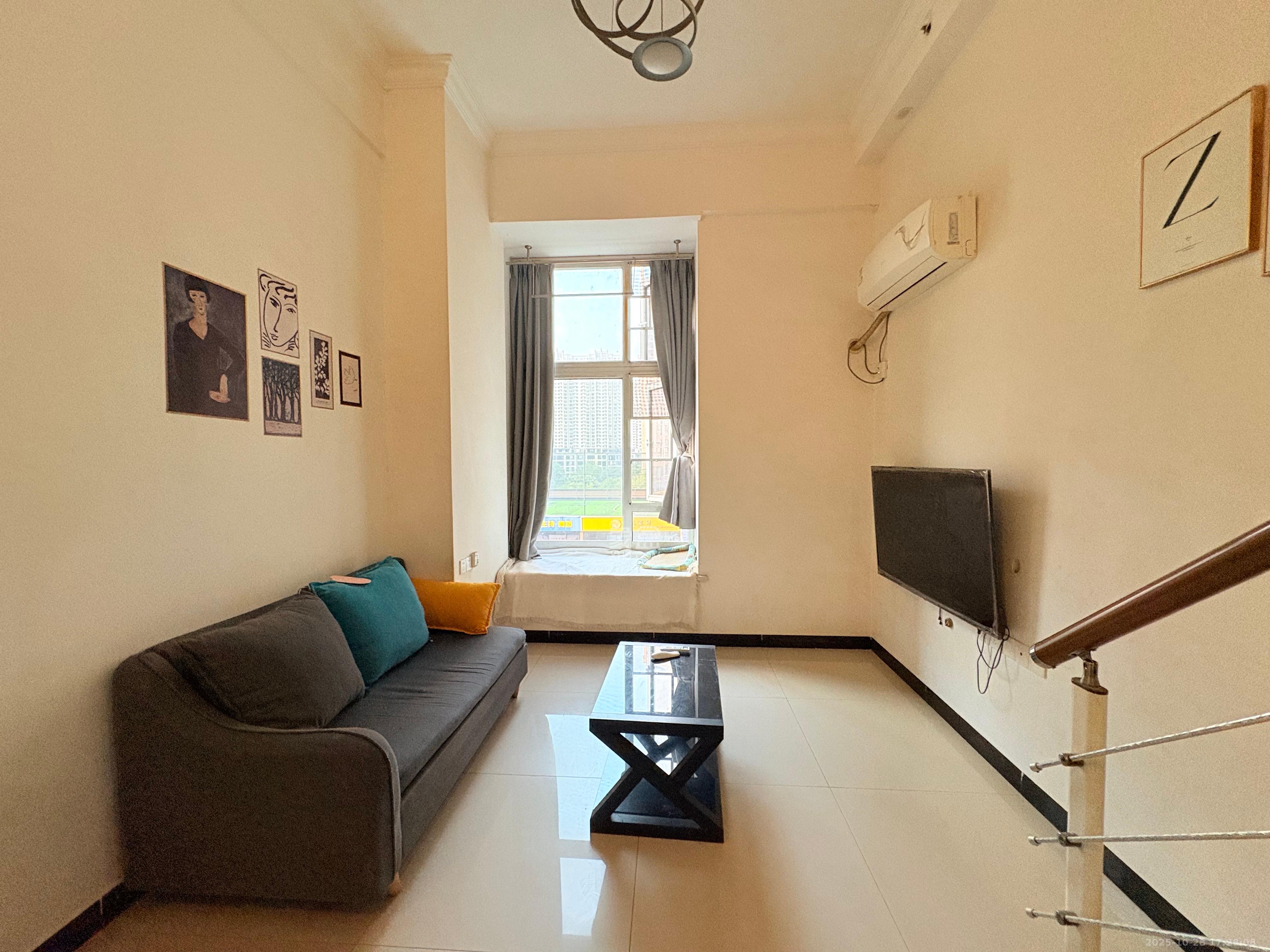 芙蓉万国城MOMA(卓越汇富苑) 1室1厅1卫 1400.0元/月 芙蓉万国城MOMA(卓越汇富苑) 1室1厅1卫 1400.0元/月室内图