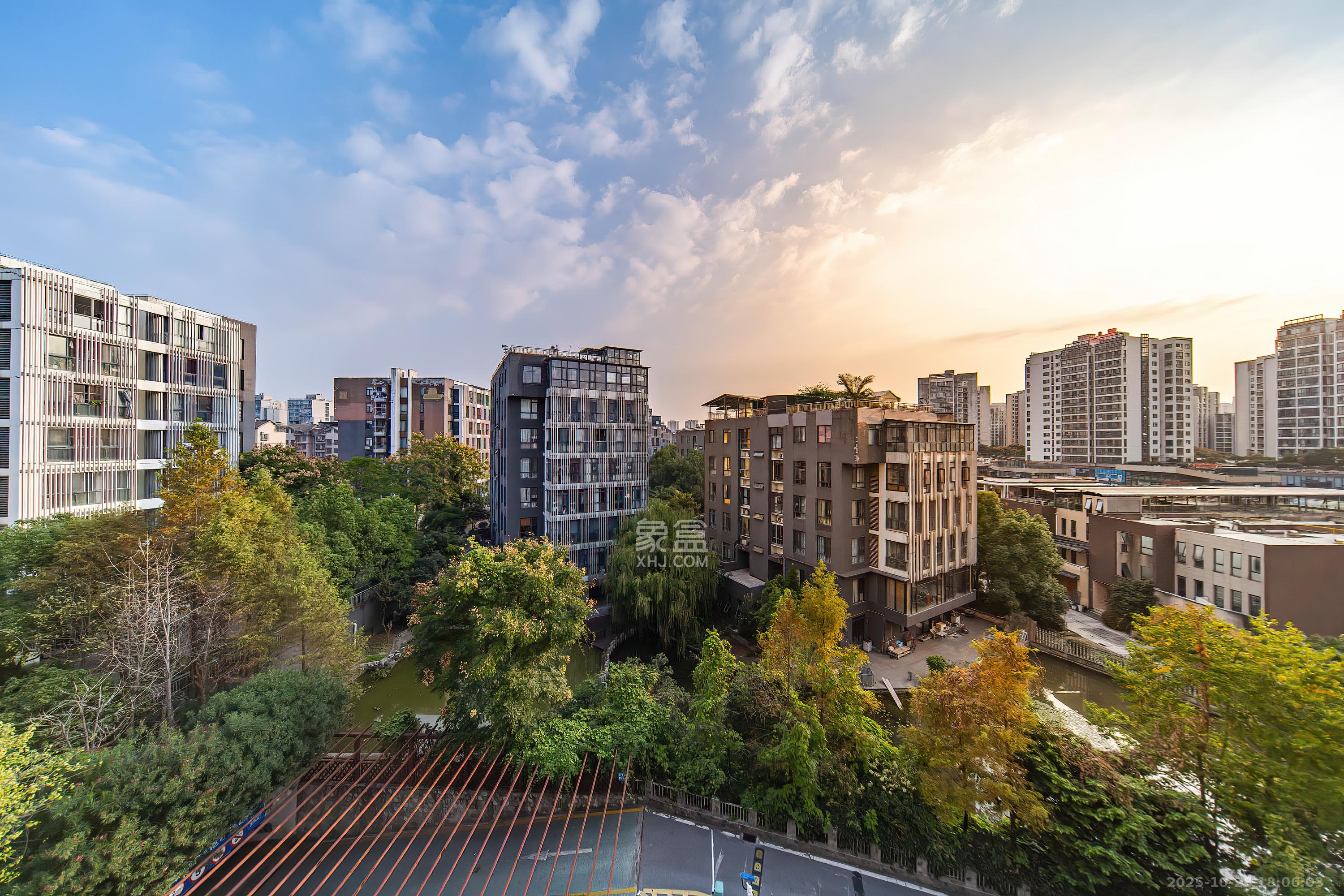 阳光100三期  2室2厅1卫    55.0万其他