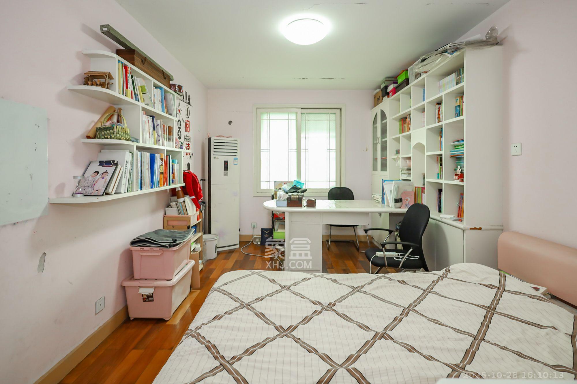 咸嘉新村嘉文苑  4室2厅2卫    1800.0元/月 咸嘉新村嘉文苑  4室2厅2卫    1800.0元/月室内图