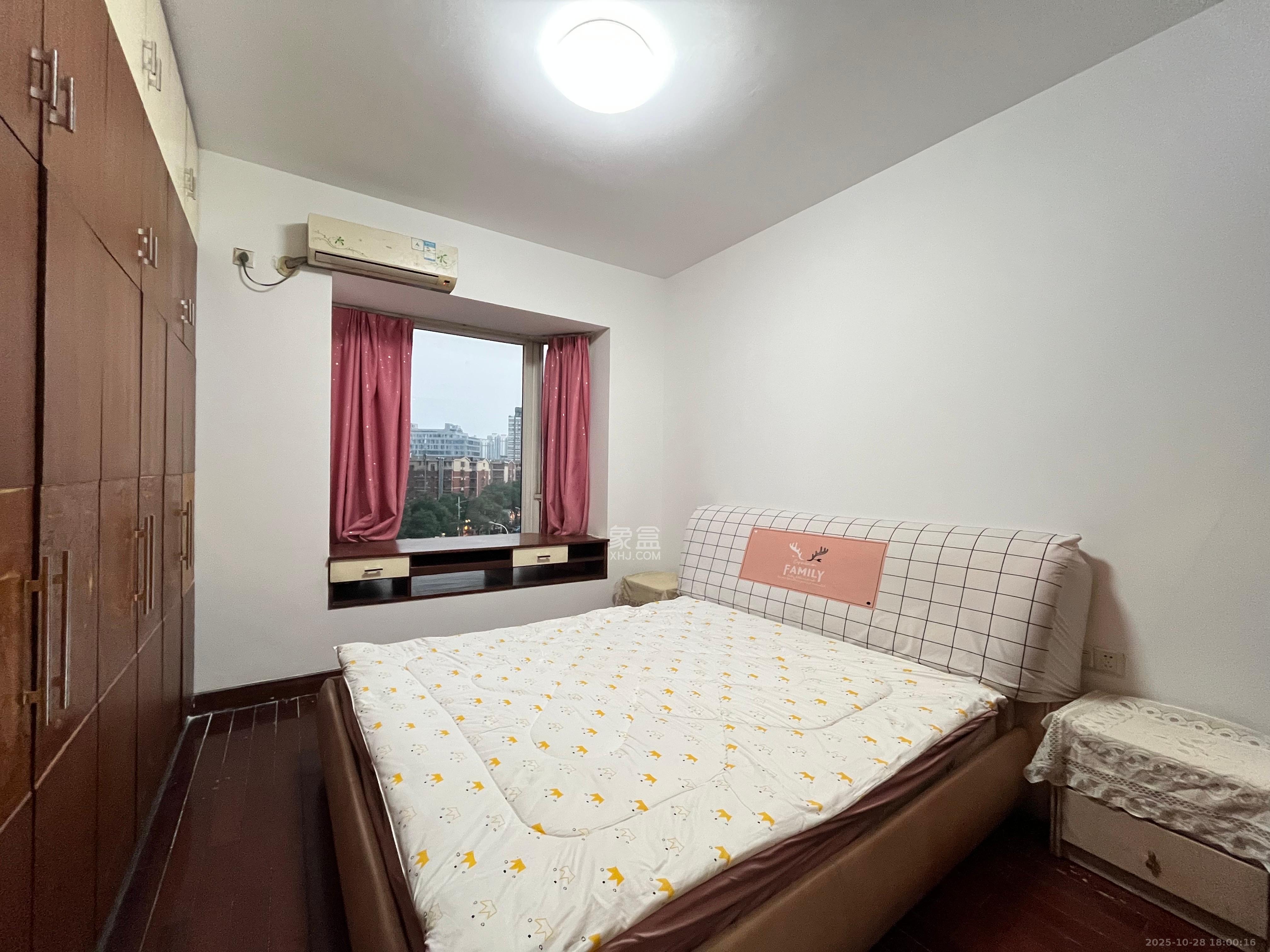 左岸春天 2室2厅1卫 2100.0元/月 左岸春天 2室2厅1卫 2100.0元/月室内图