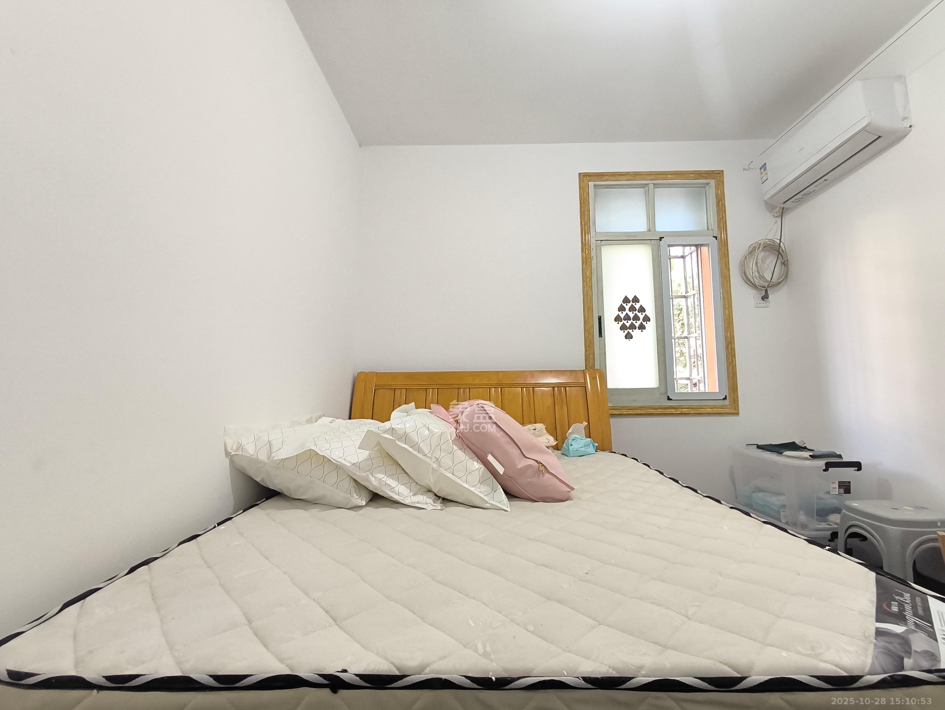 东风路汽电宿舍(东风路三条巷/四条巷)  3室2厅1卫    1800.0元/月 东风路汽电宿舍(东风路三条巷/四条巷)  3室2厅1卫    1800.0元/月室内图