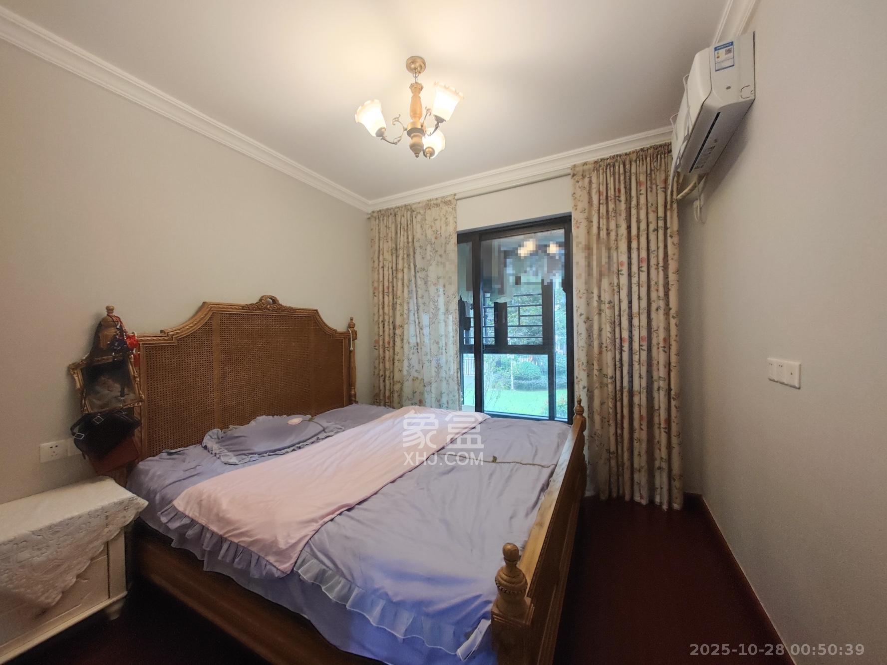 中海珑悦府 4室2厅2卫 130.0万 中海珑悦府 4室2厅2卫 130.0万卧室