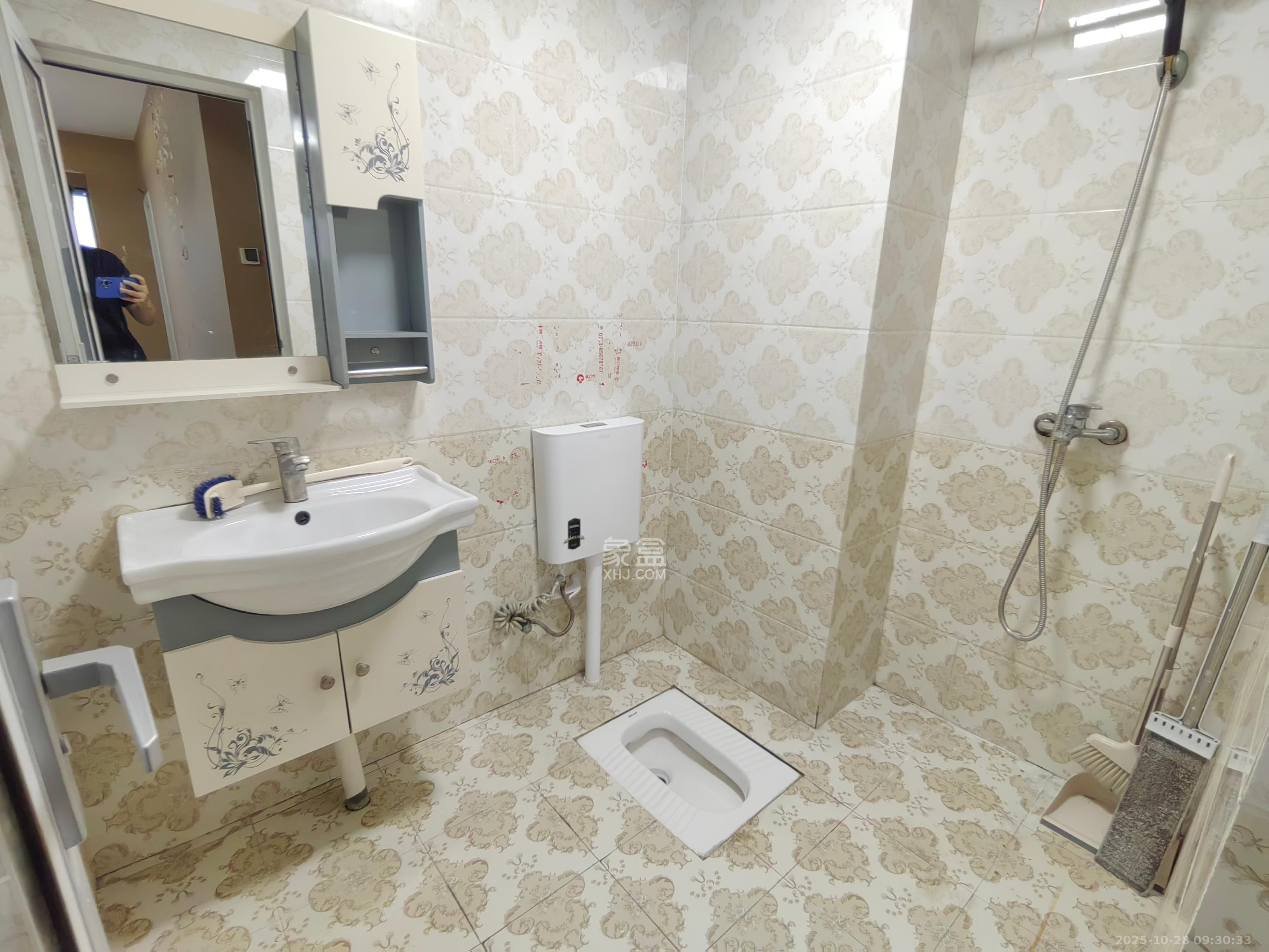 华晨国际公馆 2室2厅1卫 3000.0元/月 华晨国际公馆 2室2厅1卫 3000.0元/月室内图