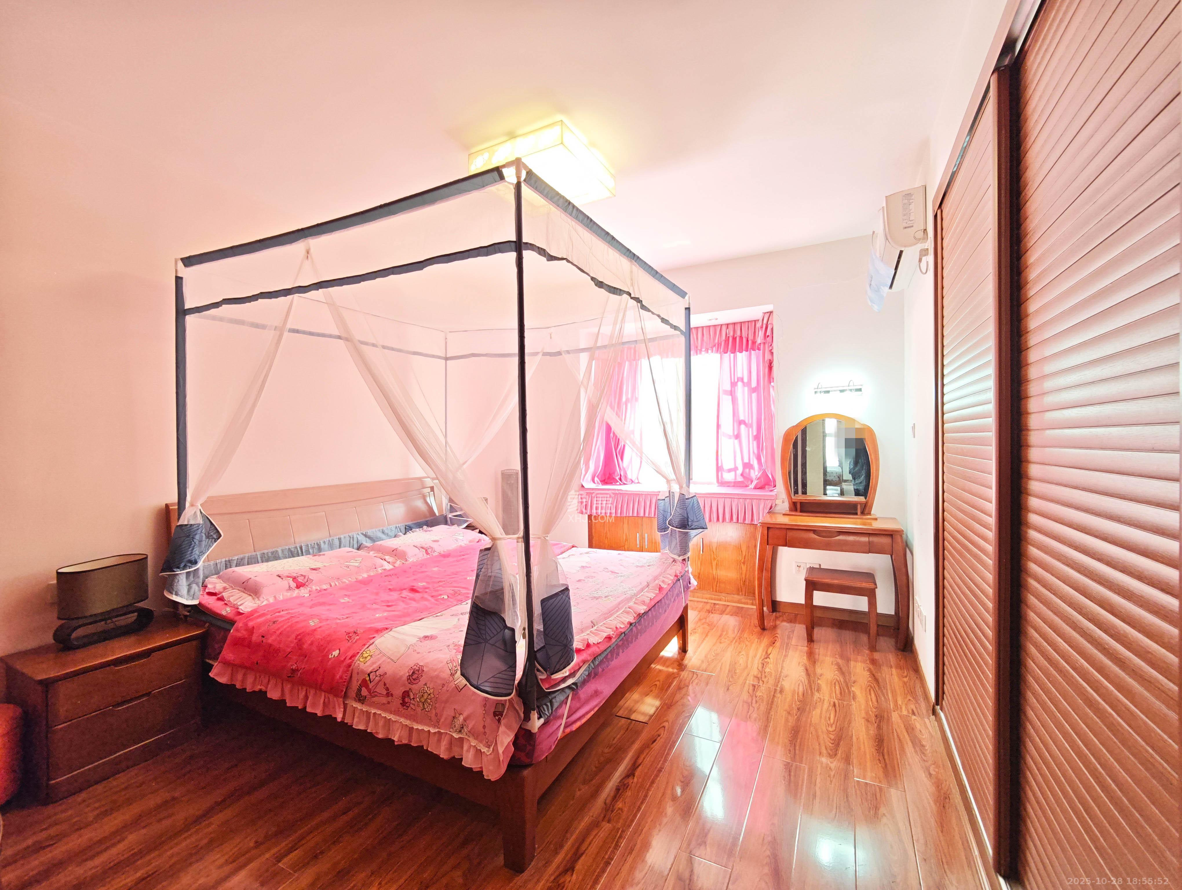 泰禹家园(彩云之翼家园一期、二期、三期) 4室2厅2卫 100.0万 泰禹家园(彩云之翼家园一期、二期、三期) 4室2厅2卫 100.0万卧室