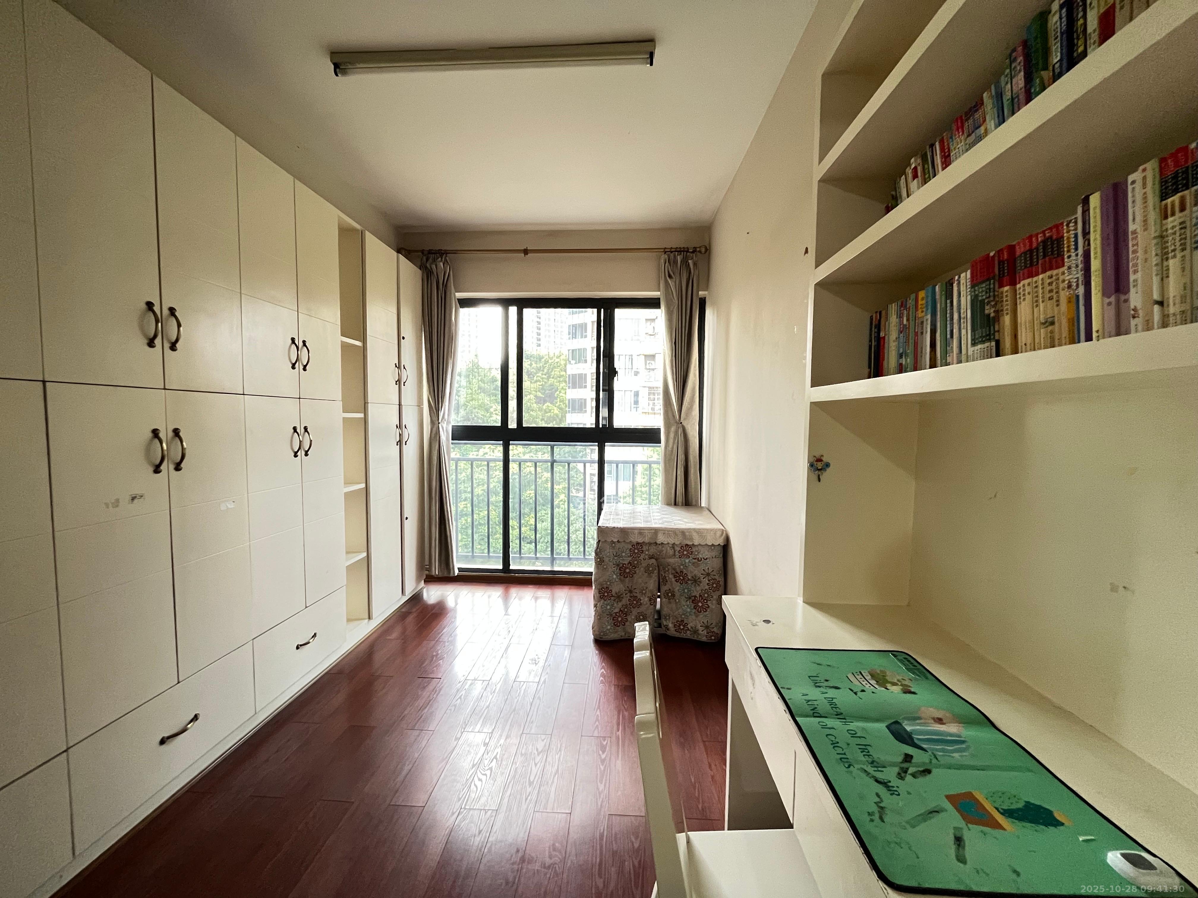 保利麓谷林语A区  3室2厅1卫    3000.0元/月 保利麓谷林语A区  3室2厅1卫    3000.0元/月室内图