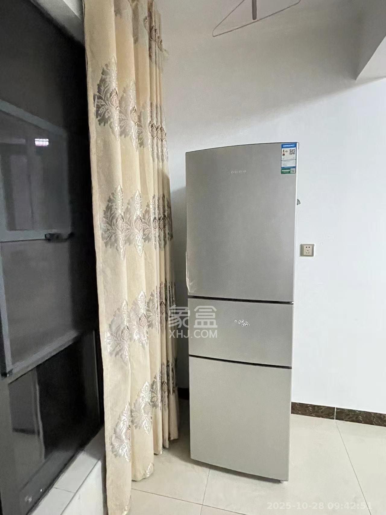 东宜兰园  2室1厅1卫    1800.0元/月 东宜兰园  2室1厅1卫    1800.0元/月室内图