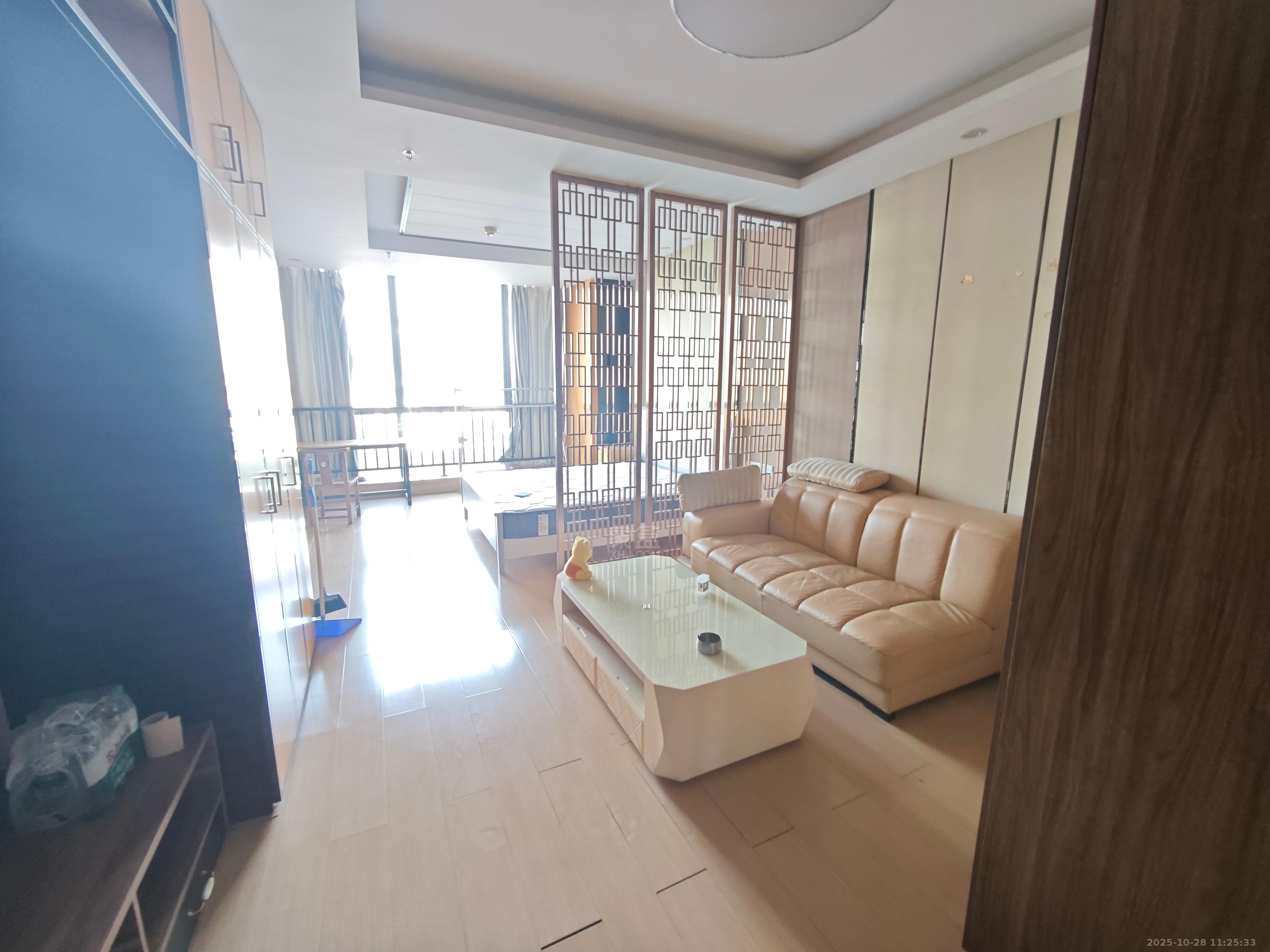 银天国际  1室1厅1卫    1200.0元/月室内图