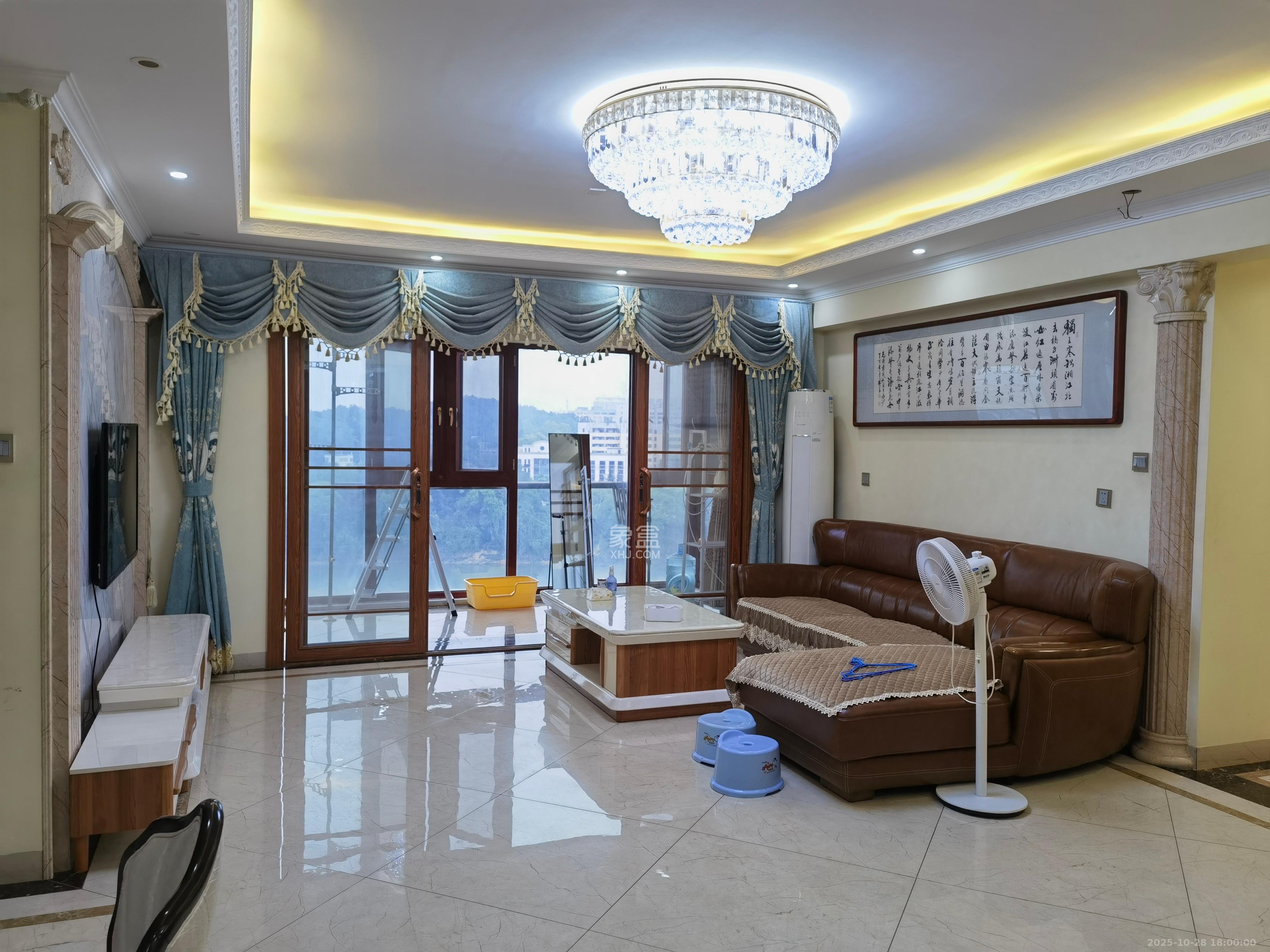 海洋半岛(月珑湾)  4室2厅2卫    3200.0元/月 海洋半岛(月珑湾)  4室2厅2卫    3200.0元/月室内图1