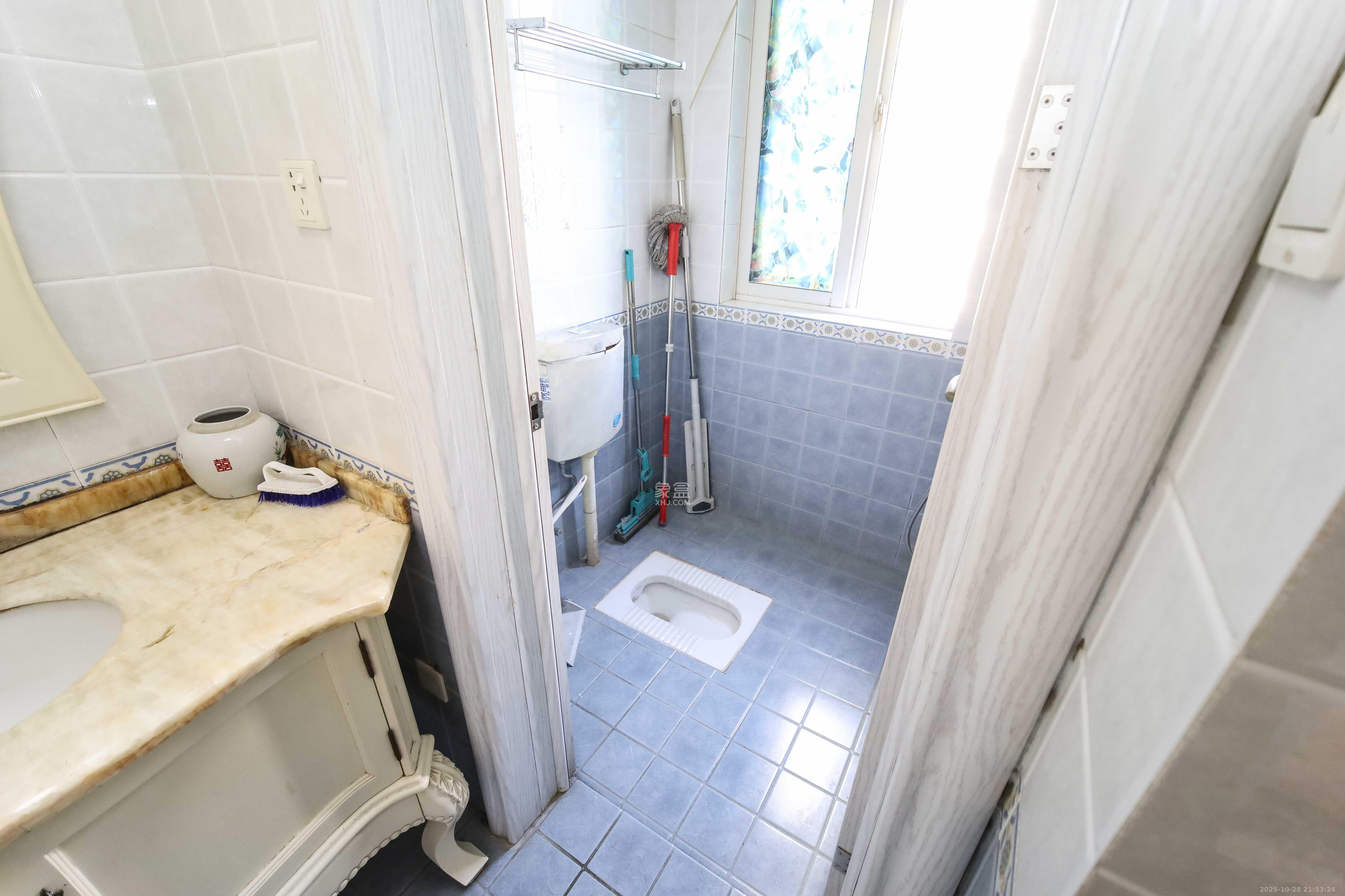 东门壹号家园  3室2厅2卫    100.0万 东门壹号家园  3室2厅2卫    100.0万卫生间