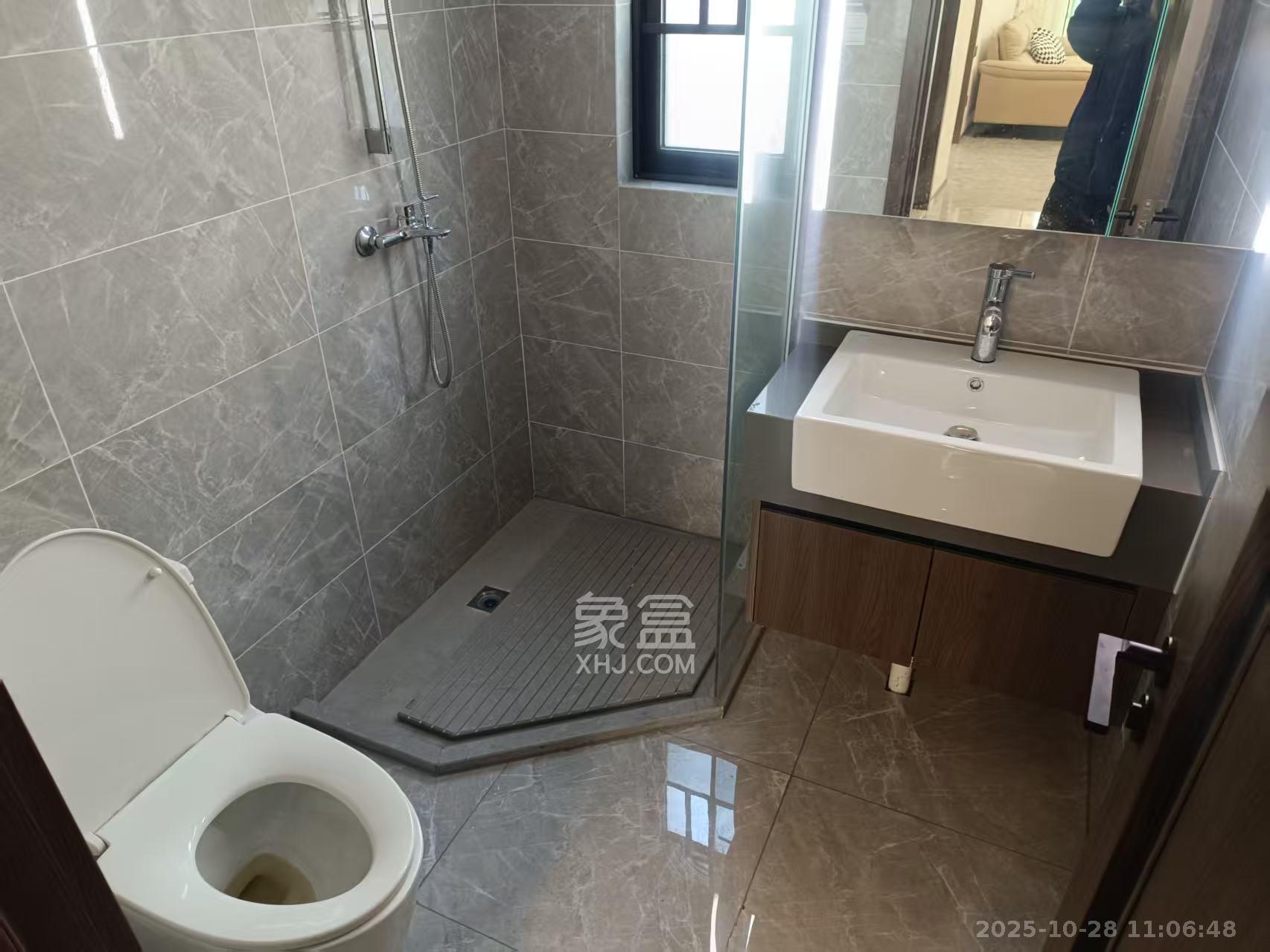 万科天空之境  3室1厅2卫    2600.0元/月室内图