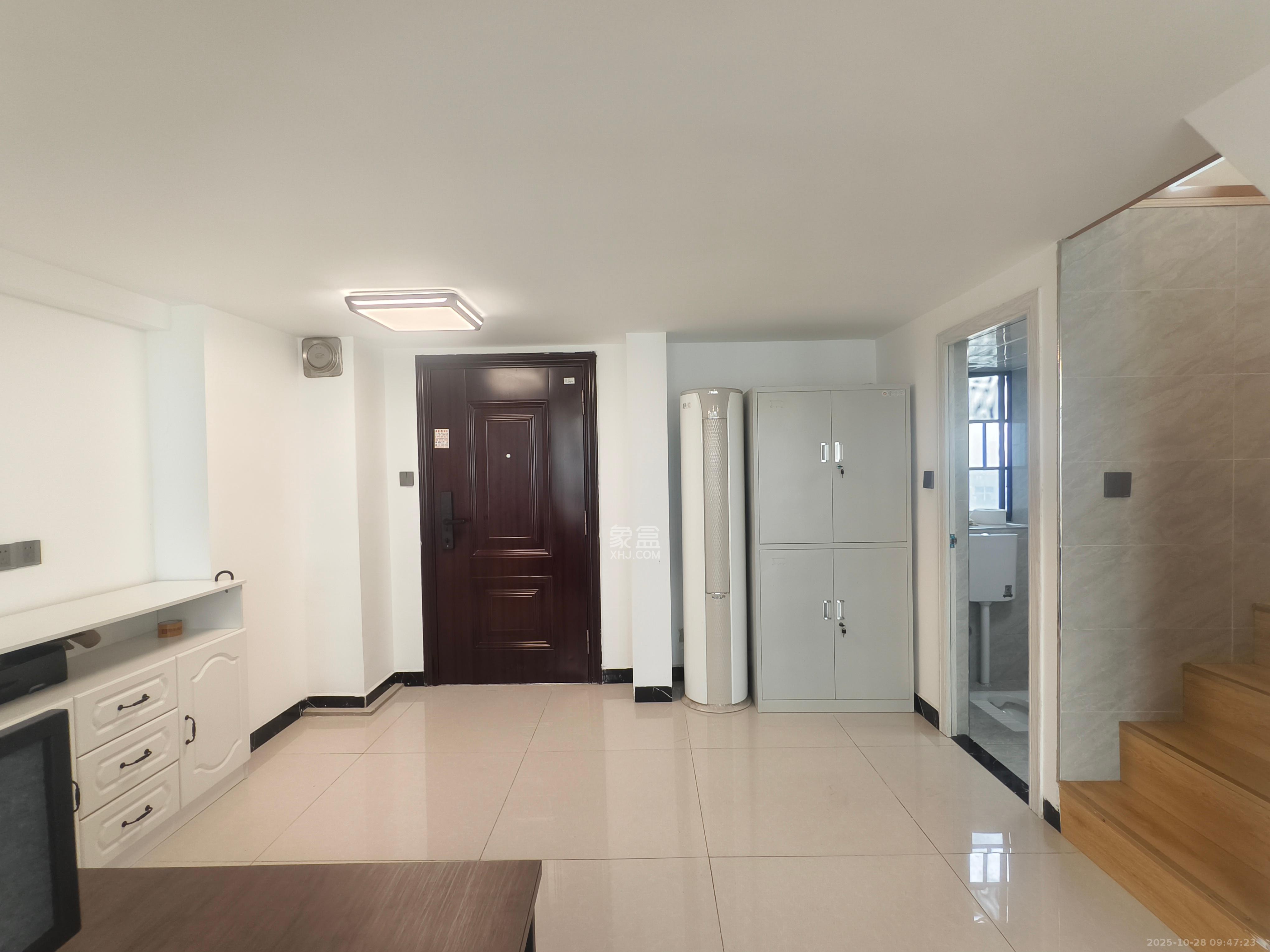 润和国际广场  1室1厅1卫    3500.0元/月 润和国际广场  1室1厅1卫    3500.0元/月室内图