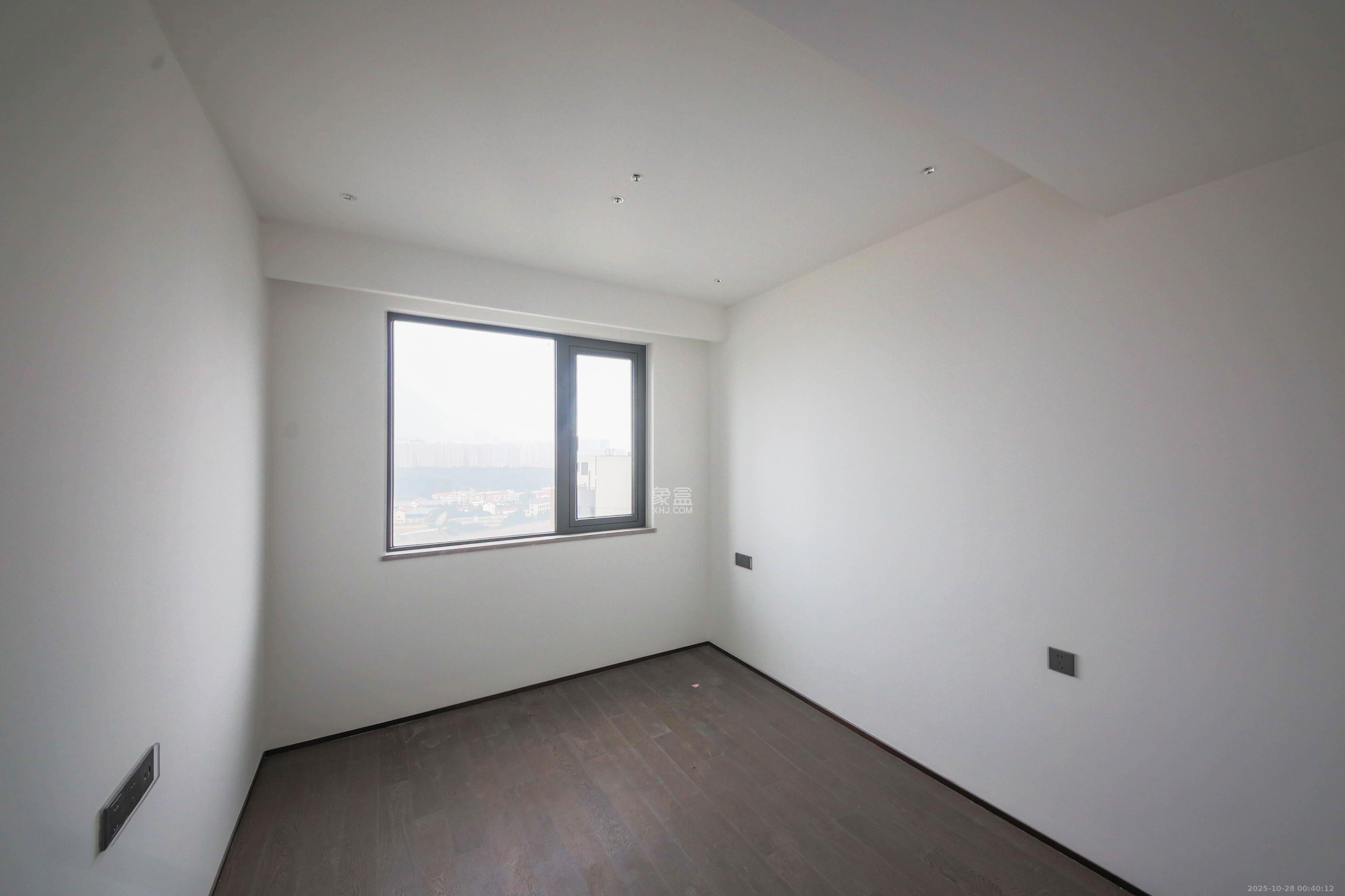 长沙润府B区  4室2厅3卫    289.0万 长沙润府B区  4室2厅3卫    289.0万卧室