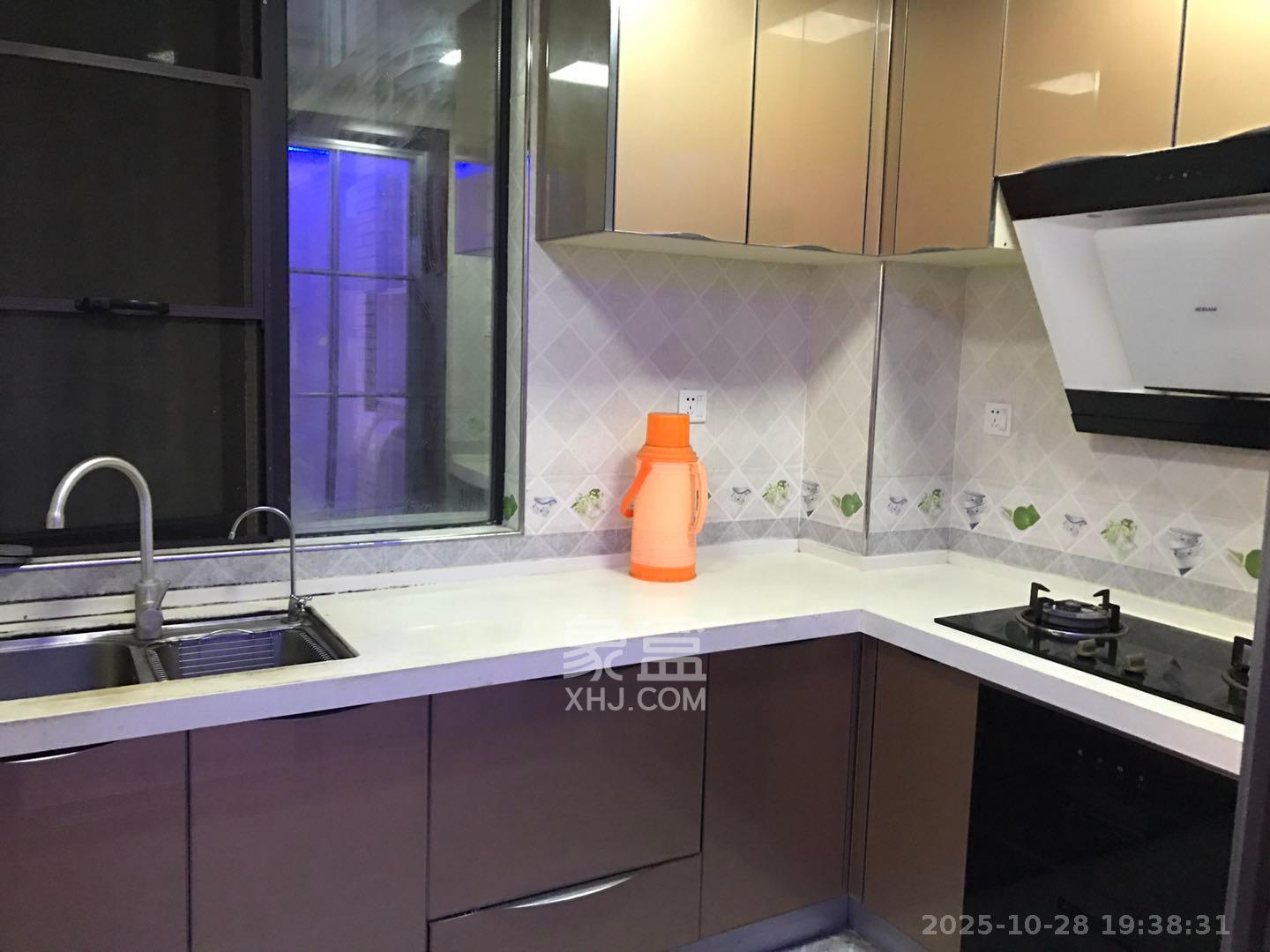 长房白沙湾  3室1厅2卫    2800.0元/月室内图