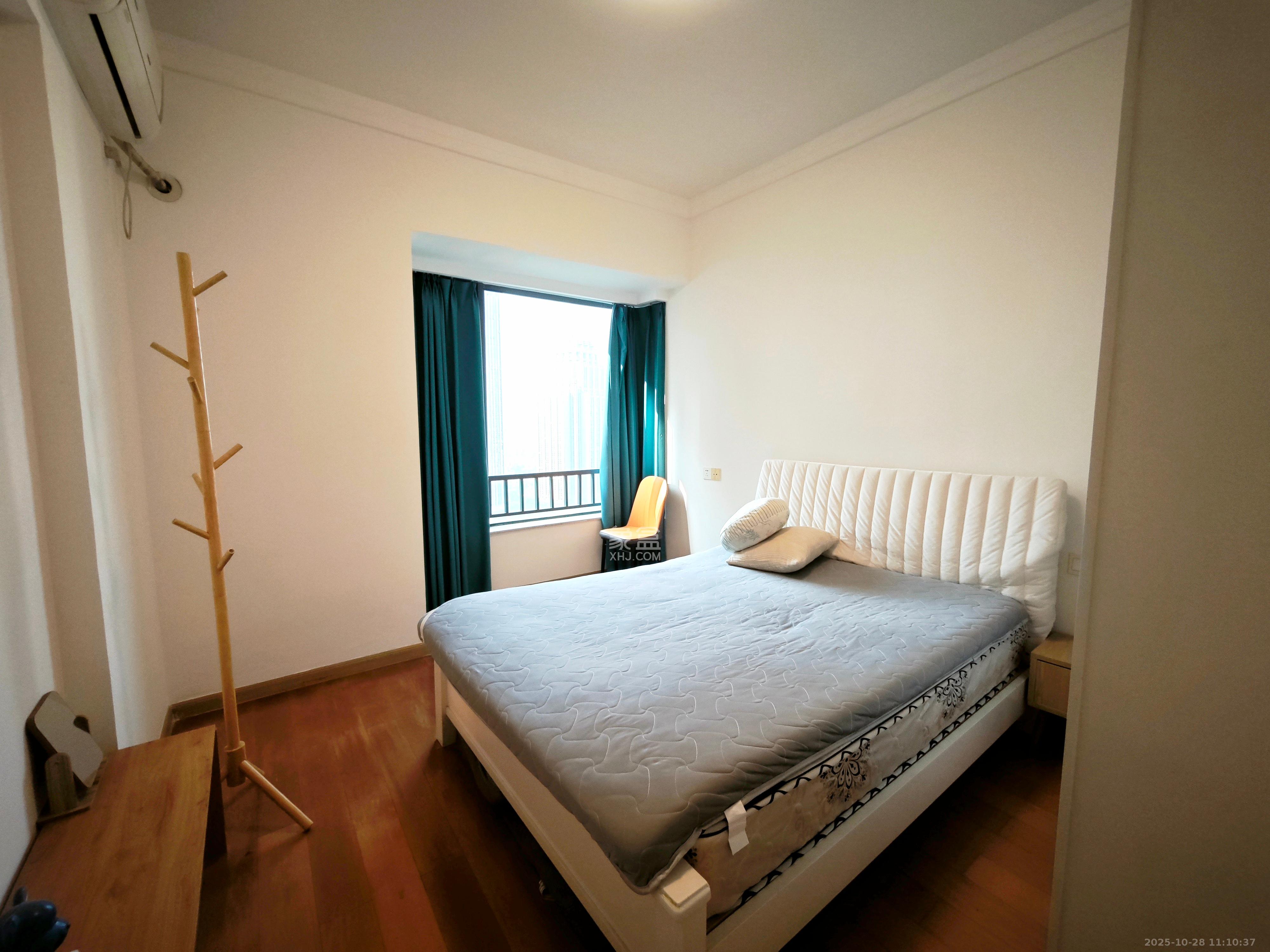 珠江花城四期花盛  2室2厅1卫    2200.0元/月 珠江花城四期花盛  2室2厅1卫    2200.0元/月室内图