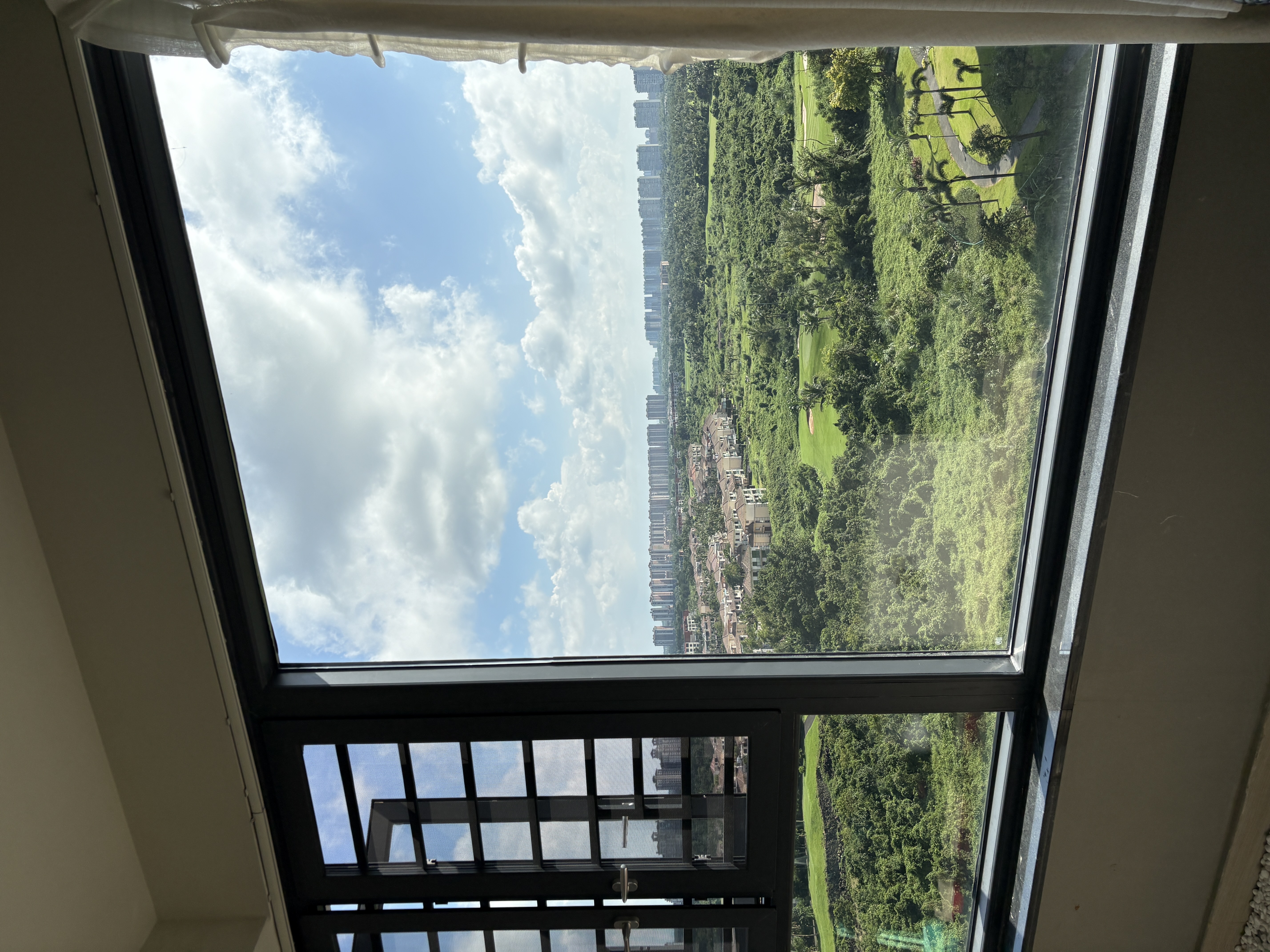 融创观澜湖公园壹号一期  3室2厅2卫    2900.0元/月室内图