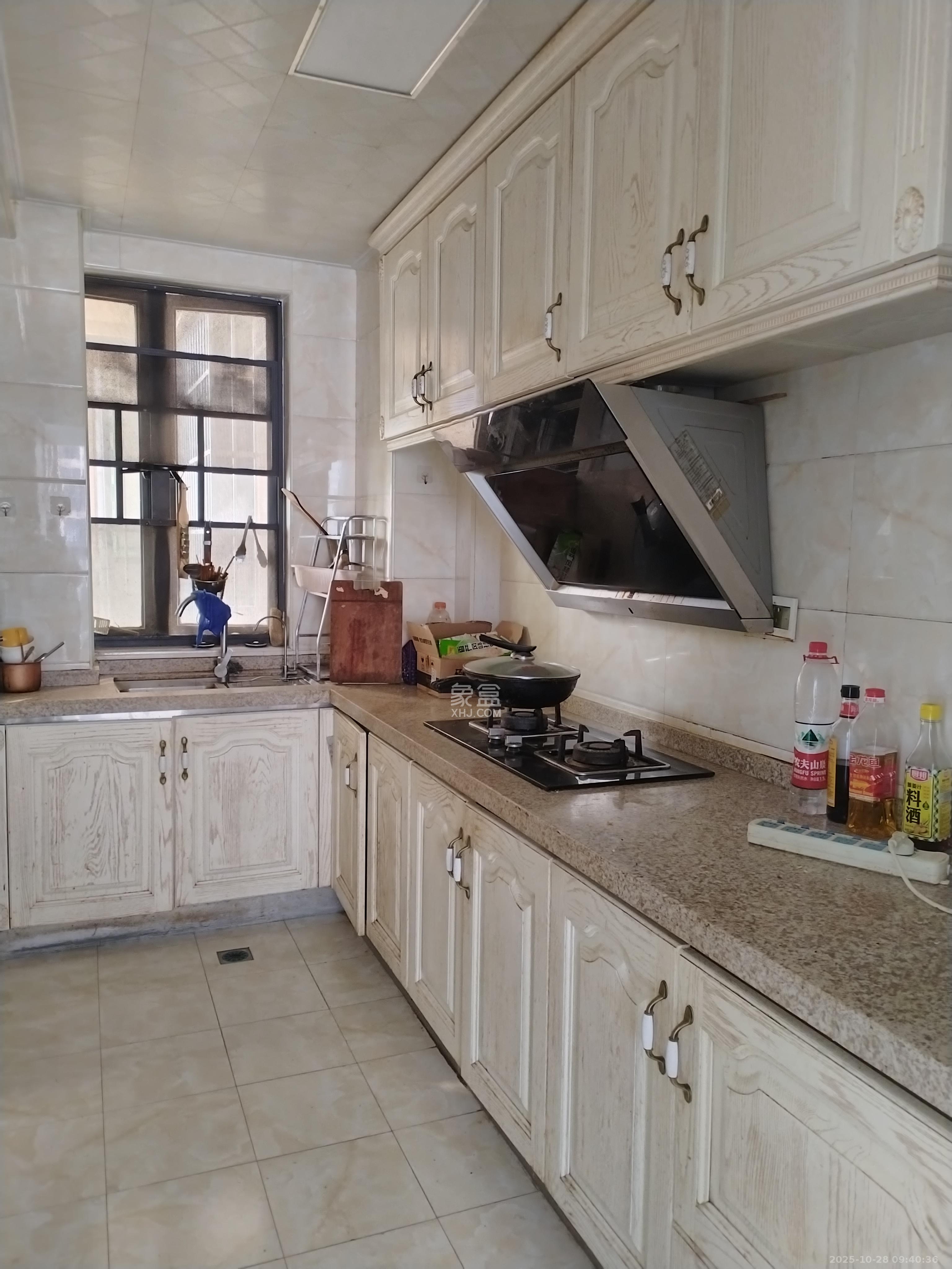 深业睿城  4室2厅2卫    2700.0元/月 深业睿城  4室2厅2卫    2700.0元/月室内图