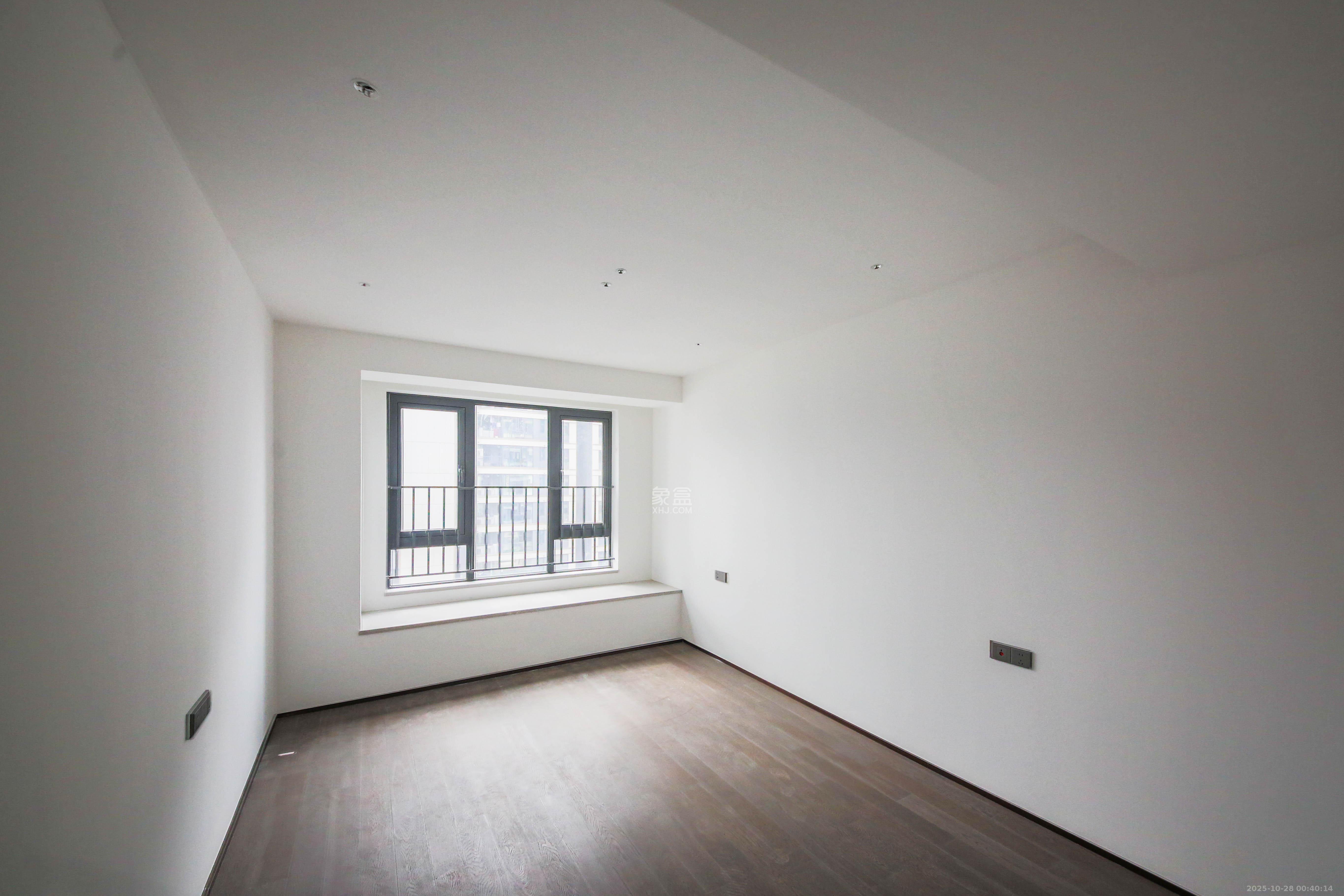 长沙润府B区  4室2厅3卫    289.0万 长沙润府B区  4室2厅3卫    289.0万卧室