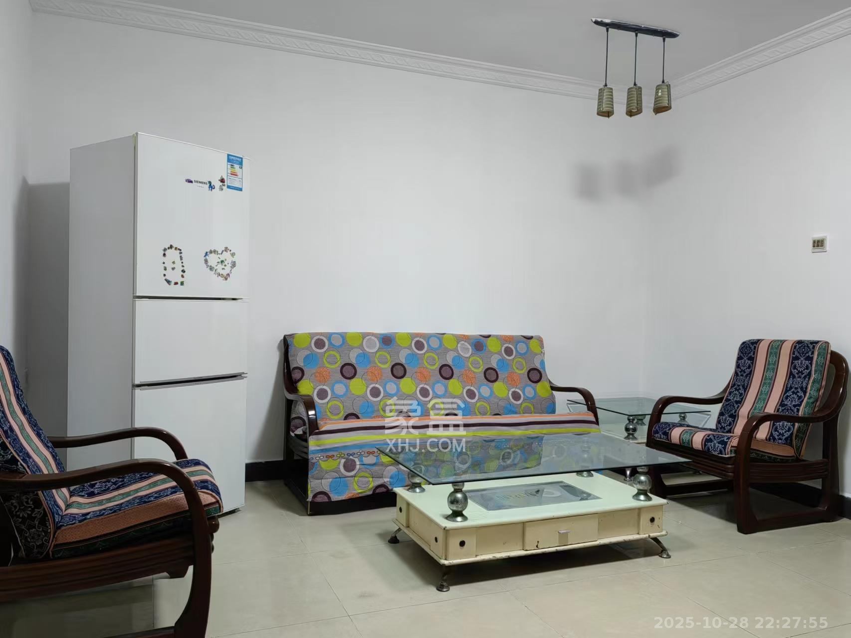 长沙师范教职工宿舍  2室2厅1卫    2100.0元/月室内图