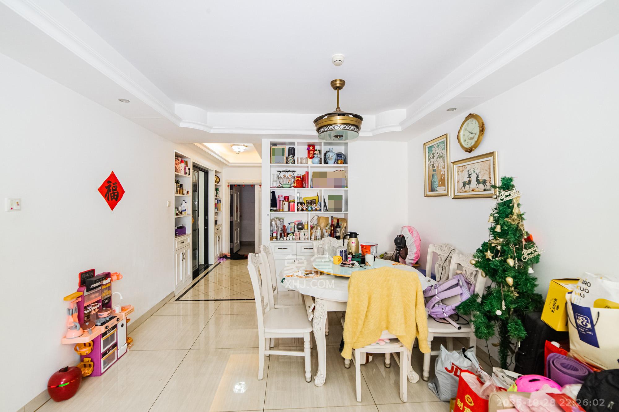 北辰三角洲E4区  3室1厅1卫    125.0万客厅