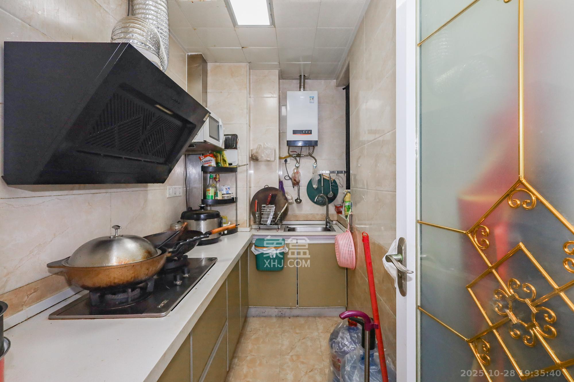 中交里城  2室2厅1卫    72.8万 中交里城  2室2厅1卫    72.8万厨房