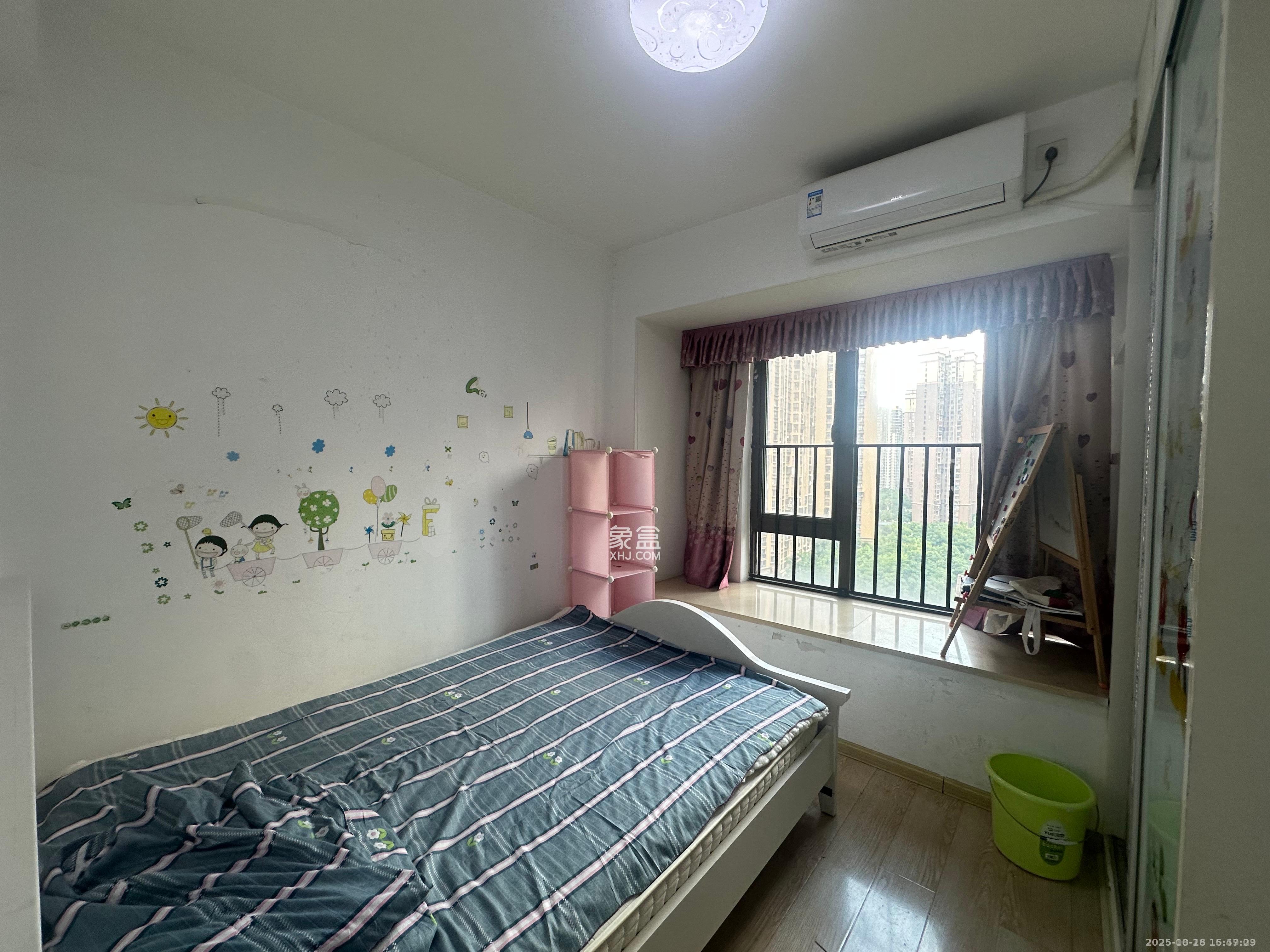 华润凤凰城三期  3室2厅1卫    2000.0元/月 华润凤凰城三期  3室2厅1卫    2000.0元/月室内图