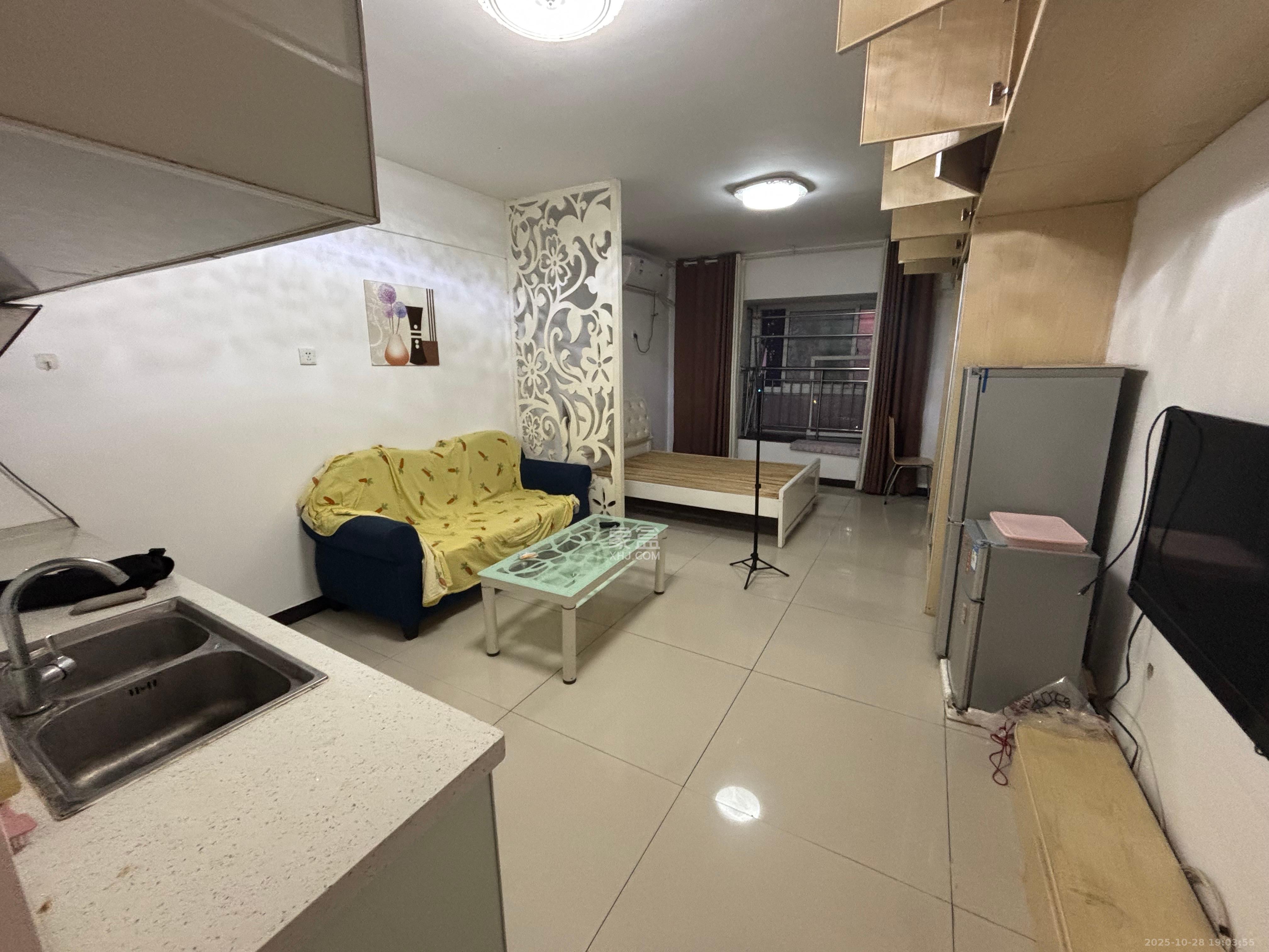 玛依拉山庄  1室1厅1卫    1400.0元/月 玛依拉山庄  1室1厅1卫    1400.0元/月室内图