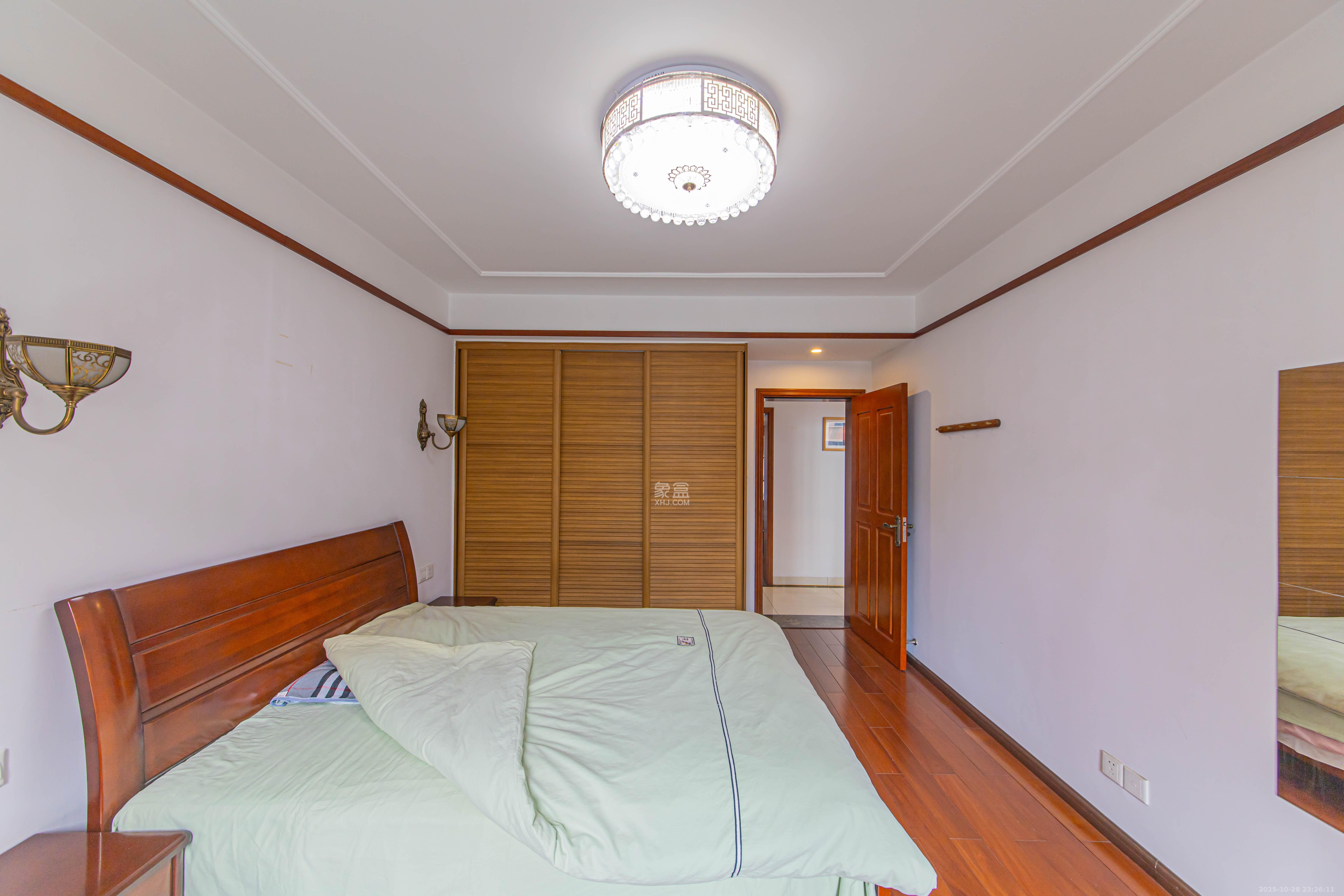 鑫远尚玺苑  4室2厅2卫    298.0万 鑫远尚玺苑  4室2厅2卫    298.0万卧室