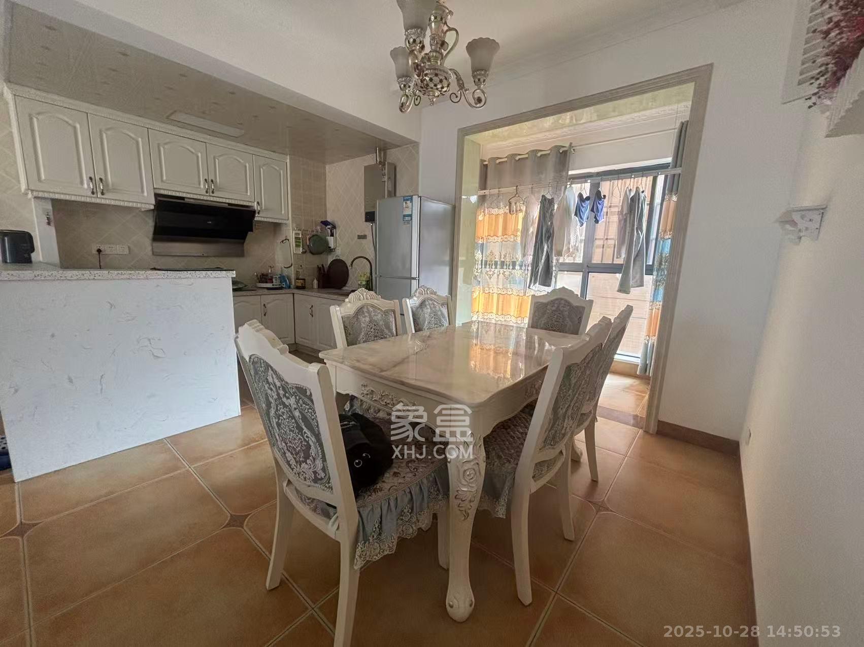 邦盛水岸御园  3室2厅2卫    2200.0元/月室内图