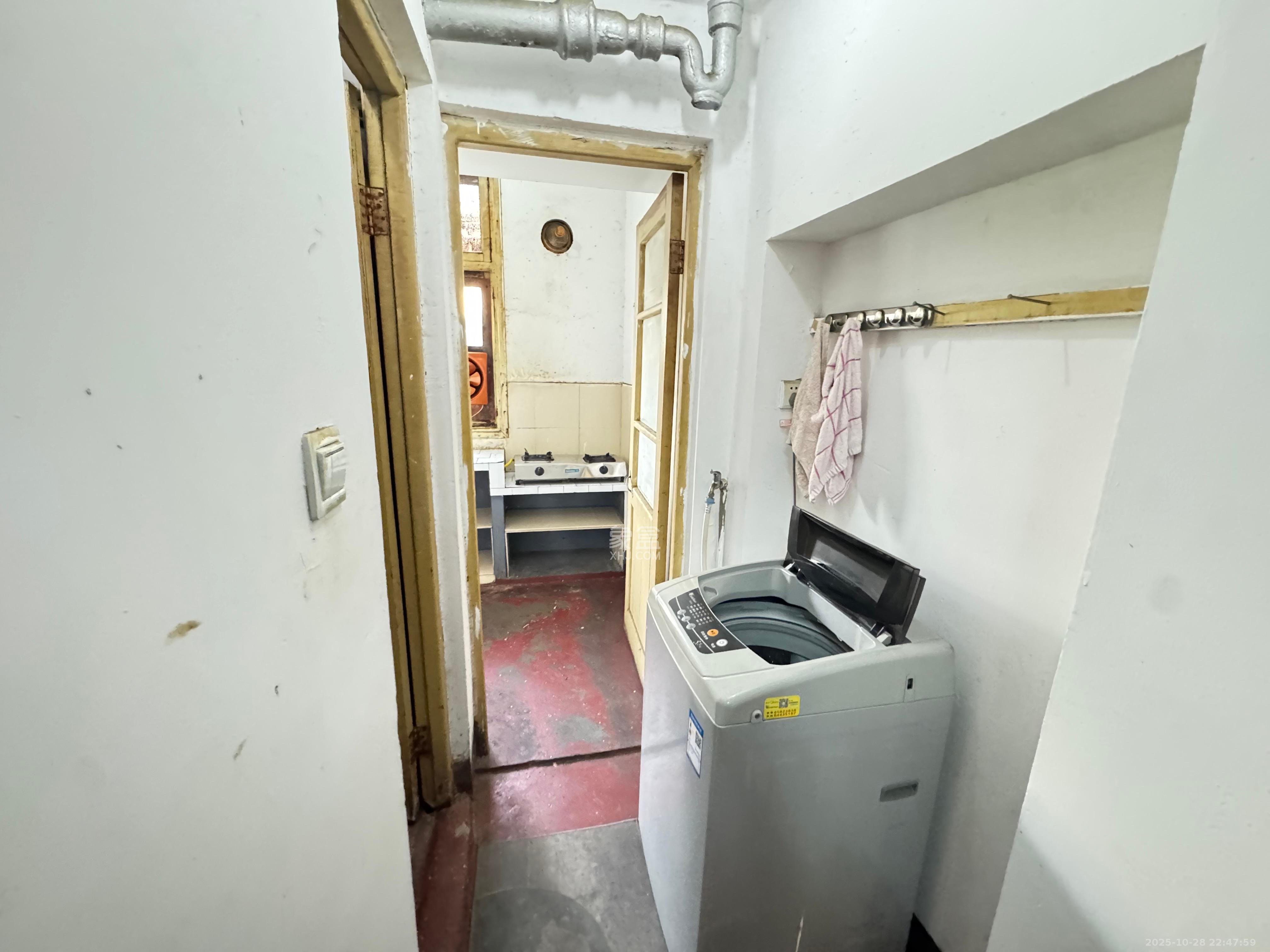 中南家园 1室2厅1卫 1500.0元/月 中南家园 1室2厅1卫 1500.0元/月室内图