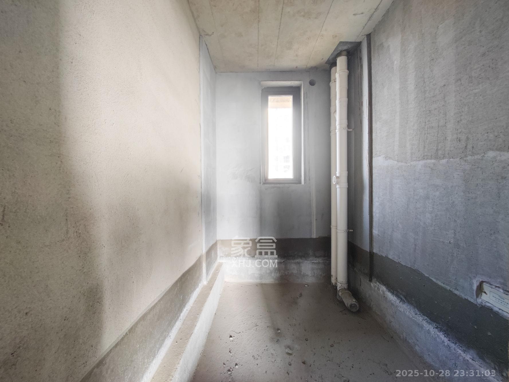 卓越蔚蓝城邦 3室2厅2卫 86.0万 卓越蔚蓝城邦 3室2厅2卫 86.0万卫生间