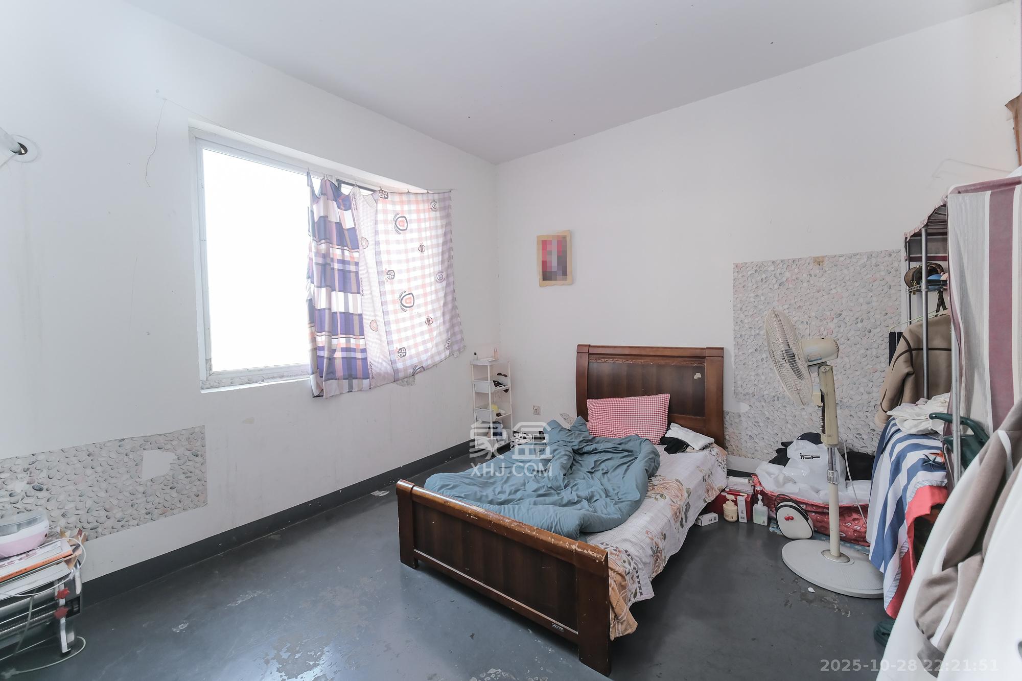 金鹰机电大市场  1室0厅0卫    65.0万卧室