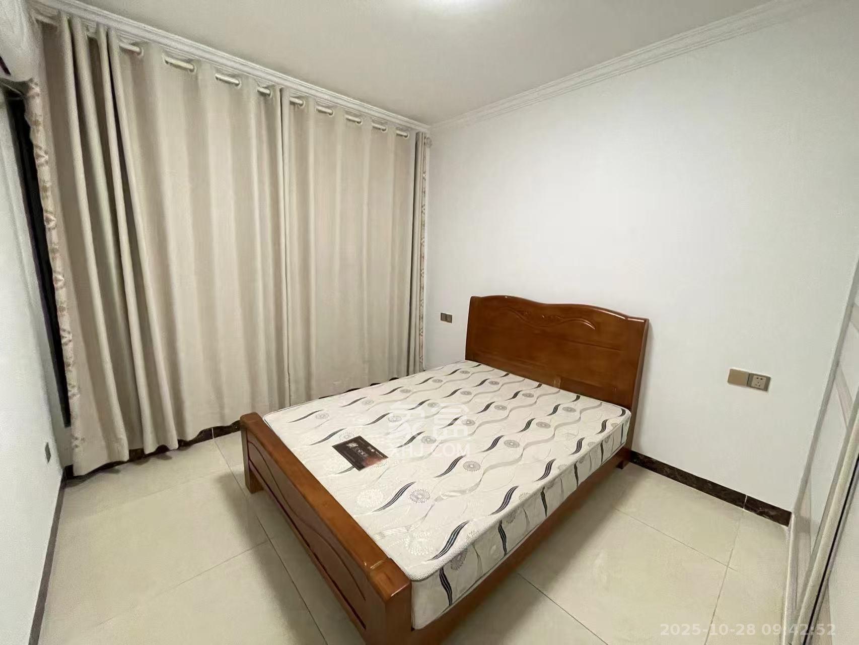 东宜兰园  2室1厅1卫    1800.0元/月 东宜兰园  2室1厅1卫    1800.0元/月室内图