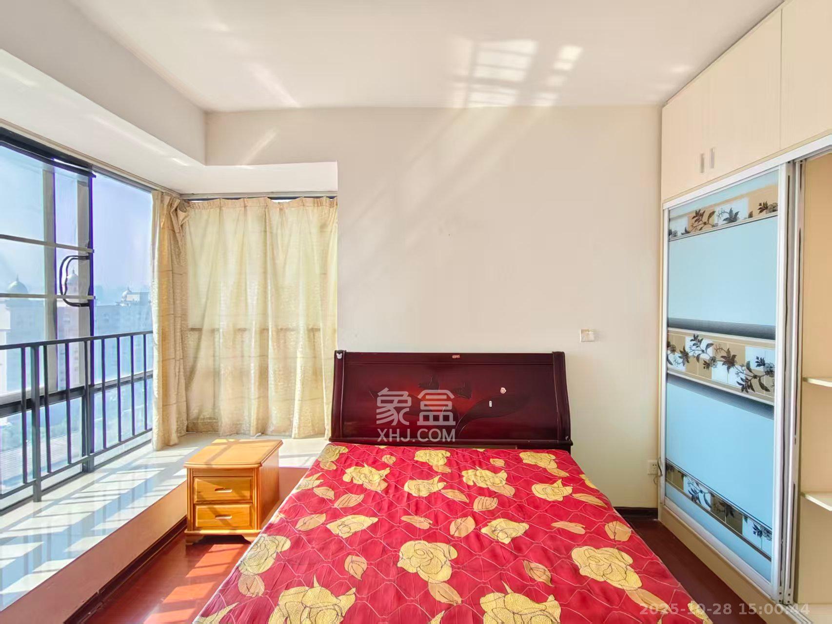 运通尊苑  4室1厅2卫    2300.0元/月室内图