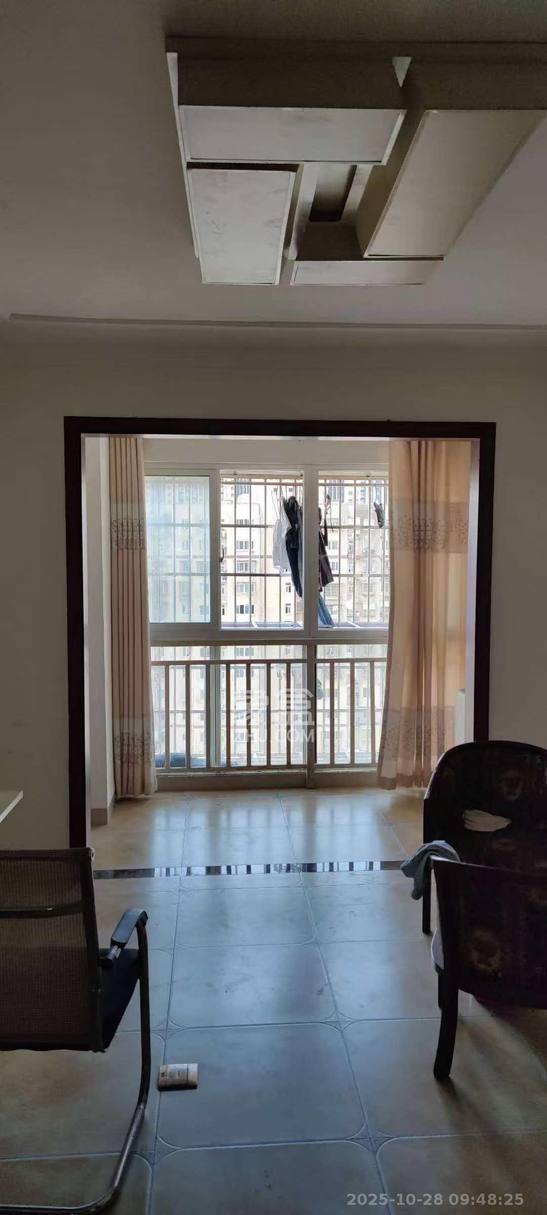 谷山乐园三期  2室2厅1卫    1850.0元/月 谷山乐园三期  2室2厅1卫    1850.0元/月室内图