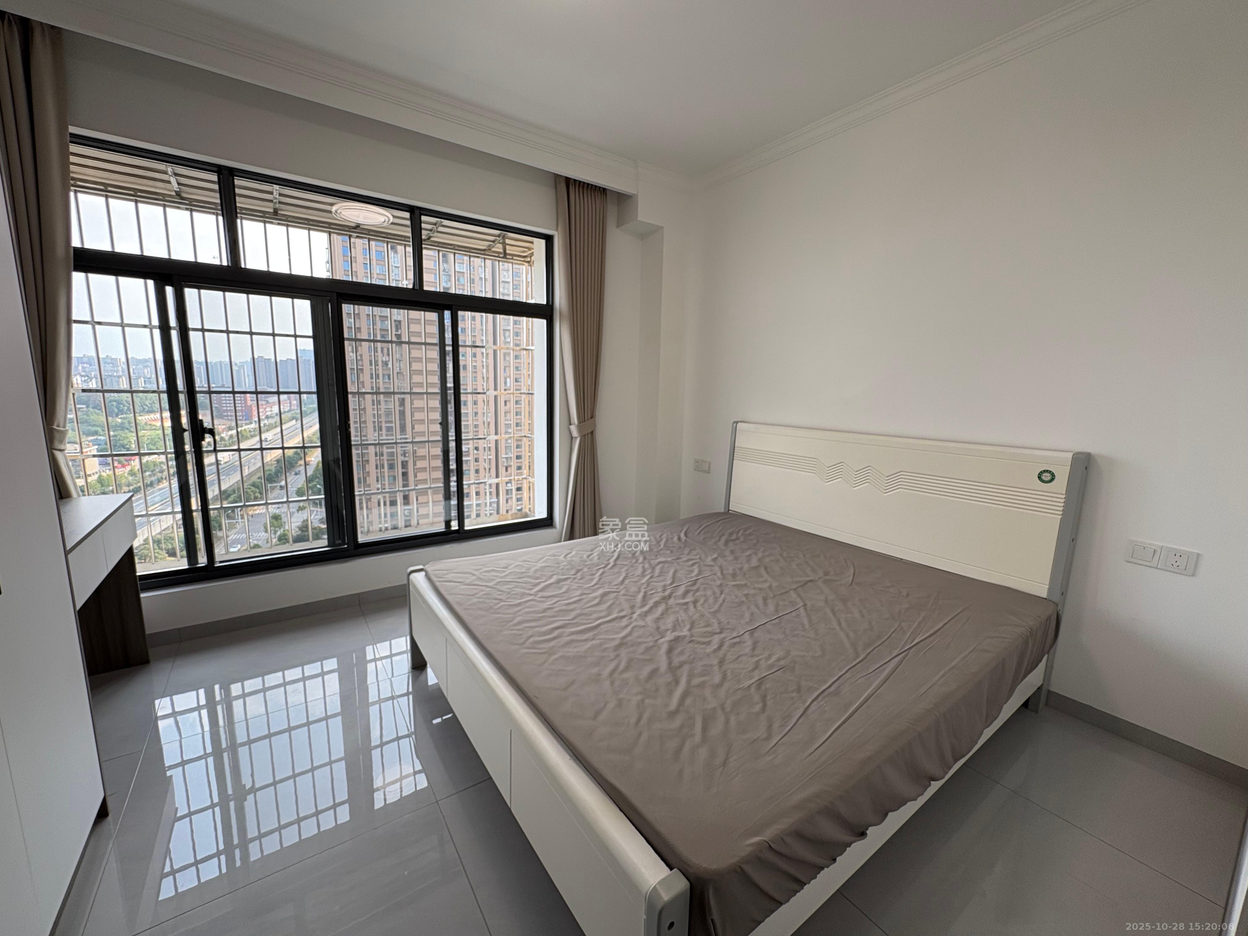 东宜新园  2室1厅1卫    1700.0元/月室内图