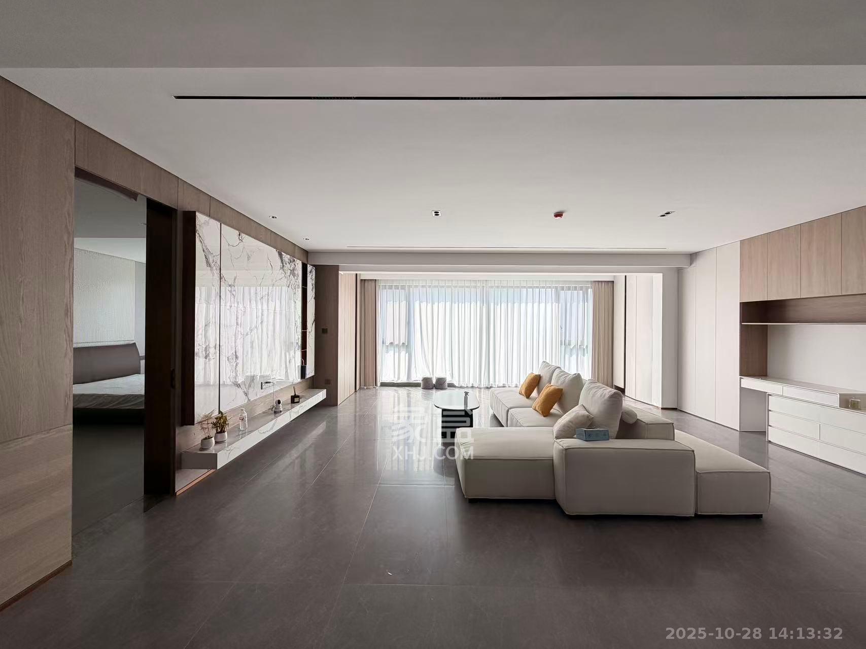 长沙悦府(华润万象城)  3室2厅3卫    11500.0元/月 长沙悦府(华润万象城)  3室2厅3卫    11500.0元/月