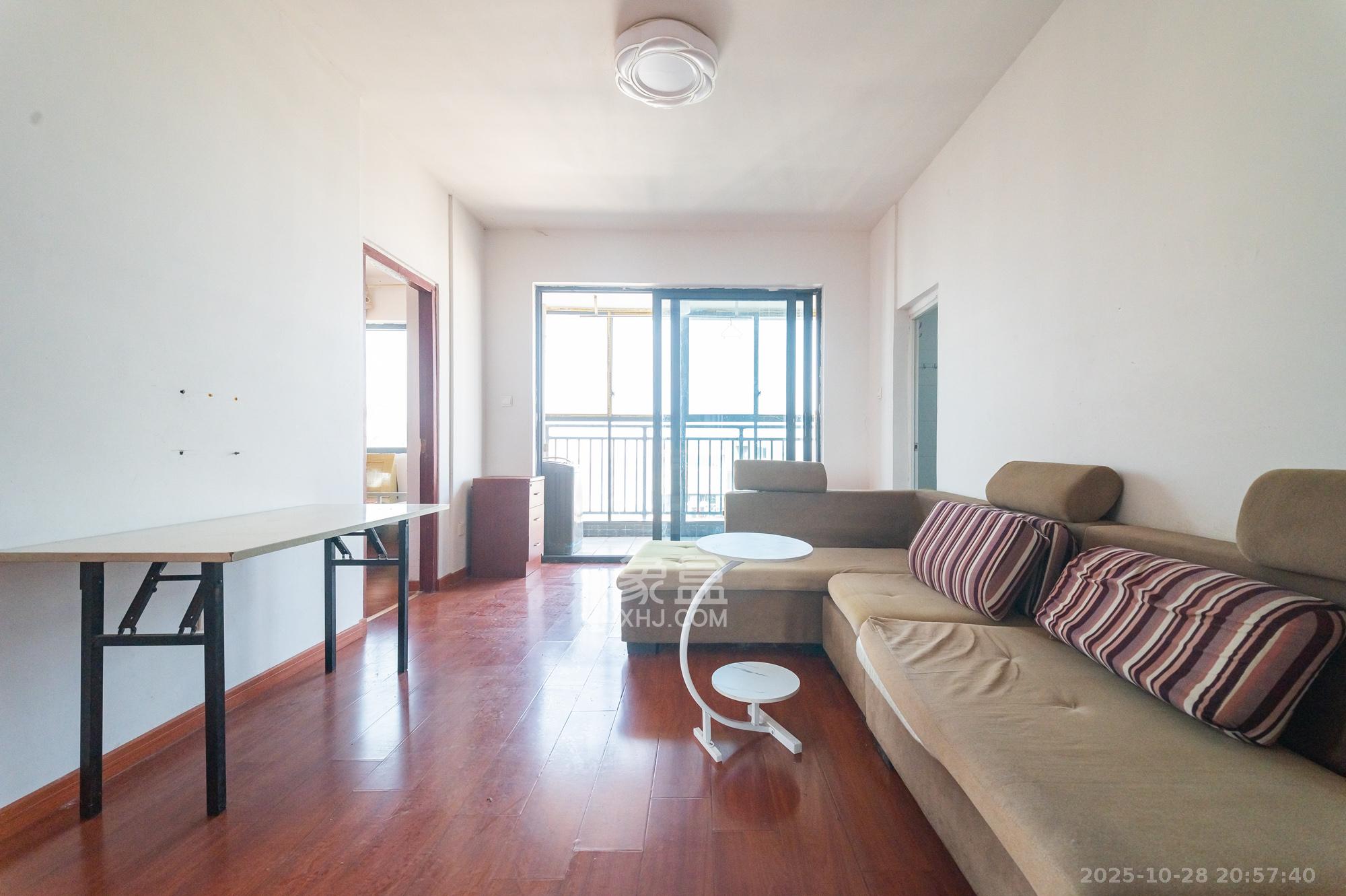 恒基凯旋门三期  3室2厅1卫    58.8万