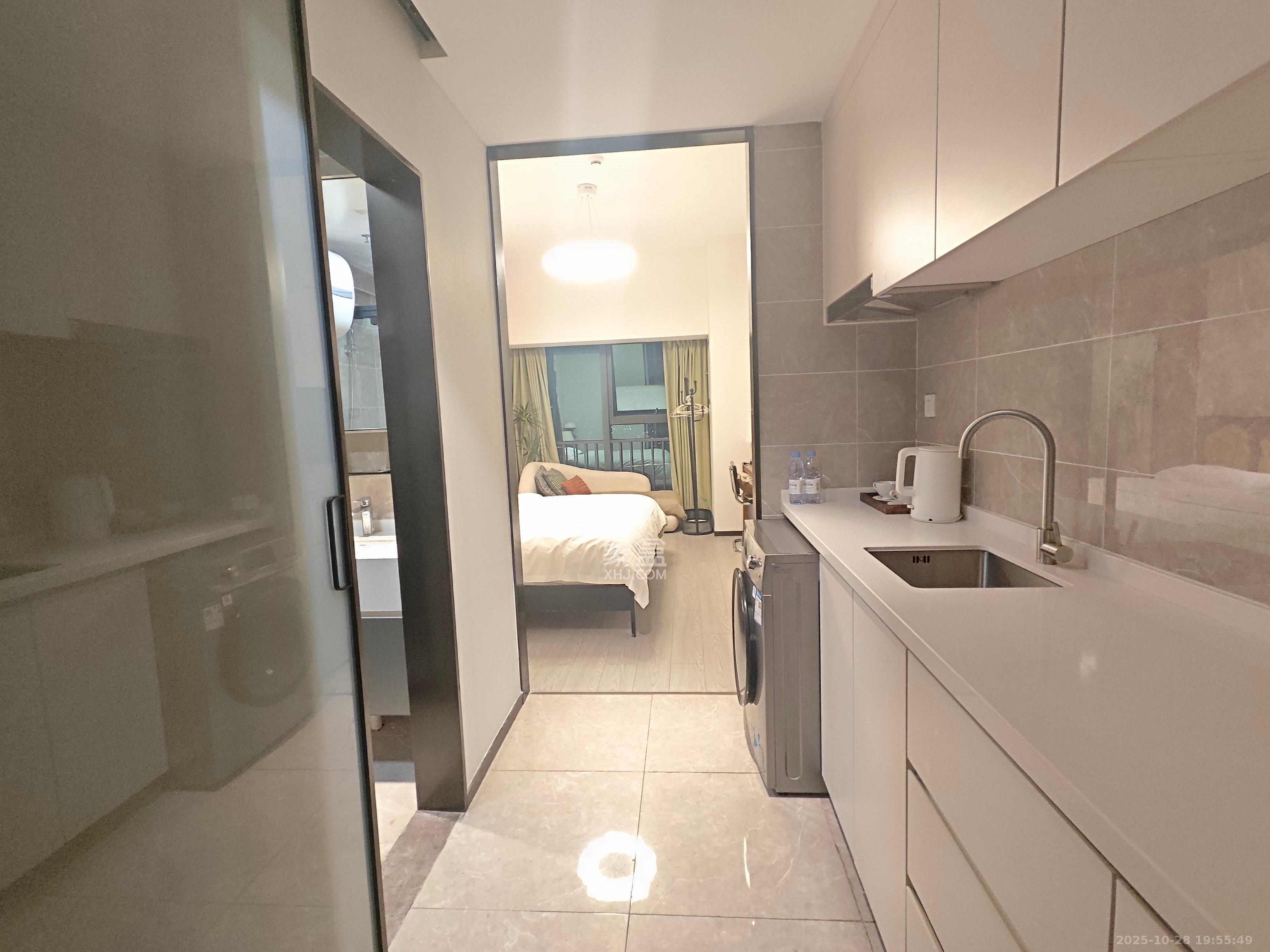 华润置地中心  1室1厅1卫    2200.0元/月 华润置地中心  1室1厅1卫    2200.0元/月室内图