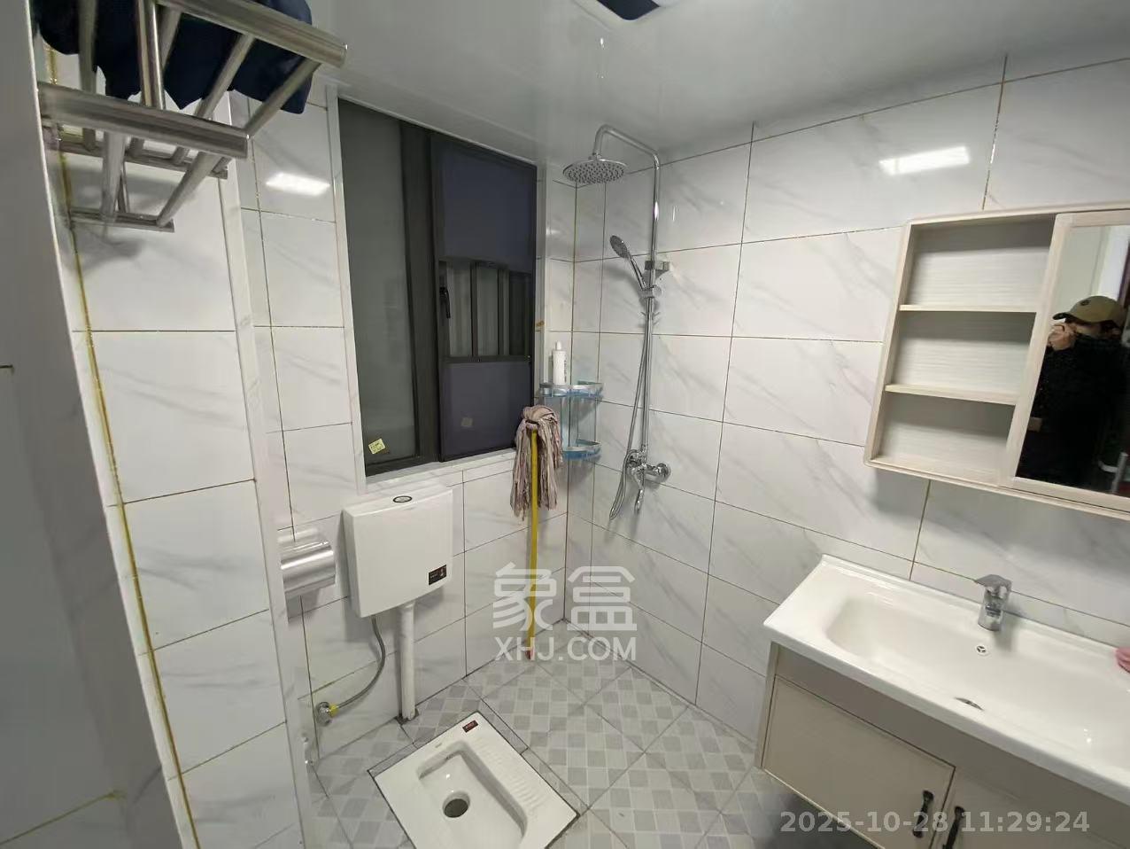 东合新苑 2室2厅1卫 2200.0元/月 东合新苑 2室2厅1卫 2200.0元/月室内图