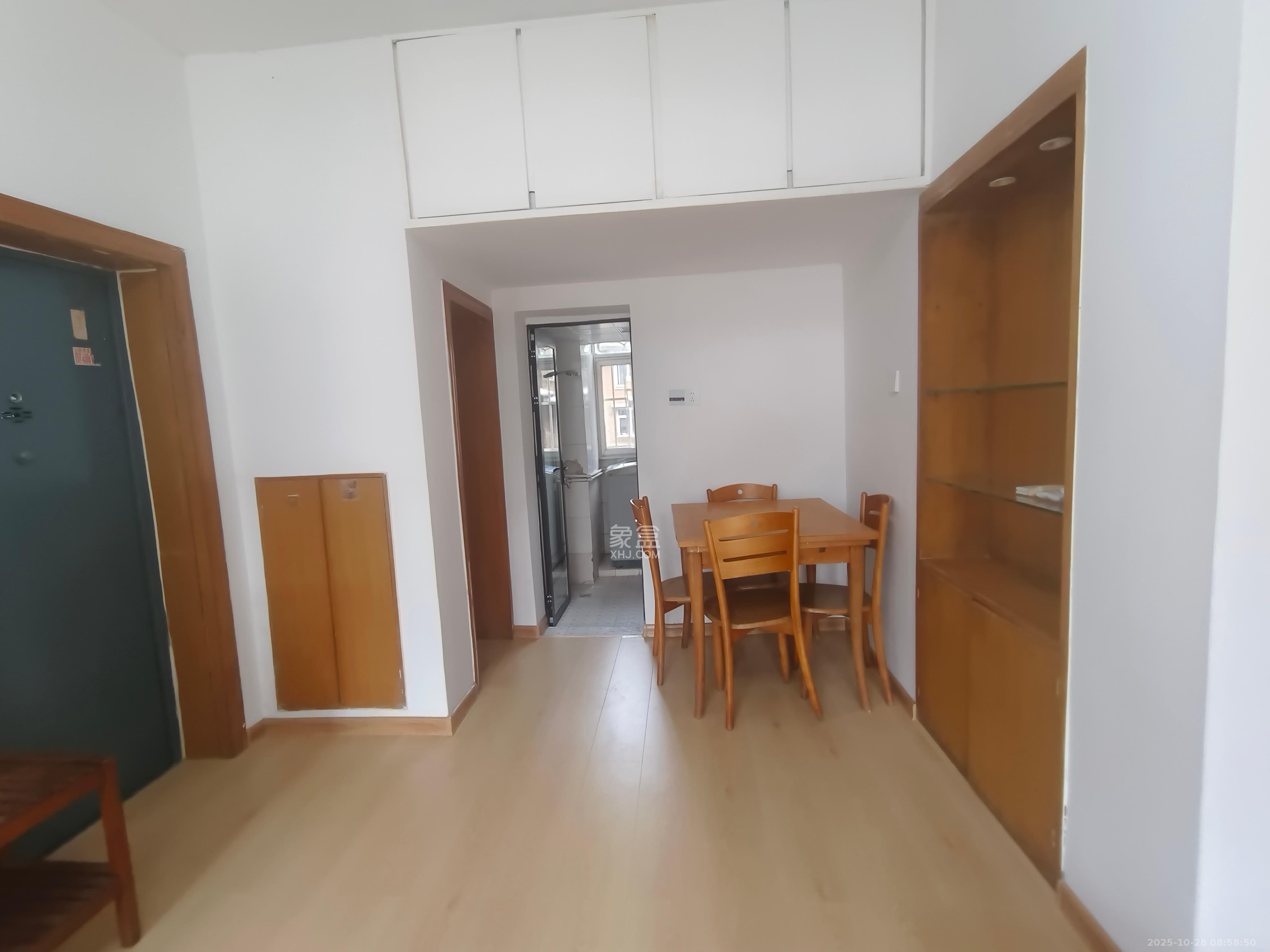 长岭包装宿舍 2室1厅1卫 1500.0元/月 长岭包装宿舍 2室1厅1卫 1500.0元/月室内图