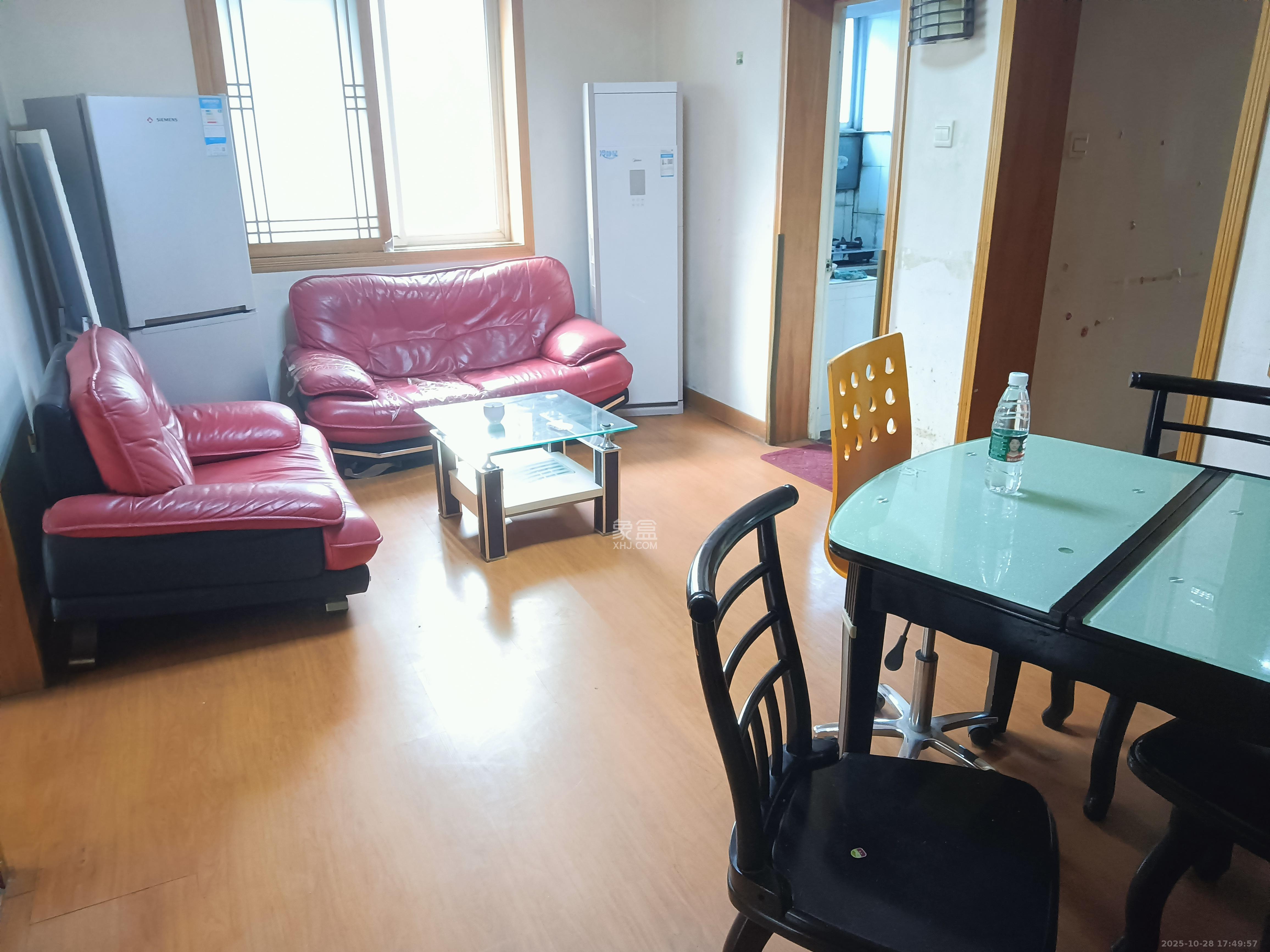 狮子山一片  3室1厅1卫    1800.0元/月 狮子山一片  3室1厅1卫    1800.0元/月室内图